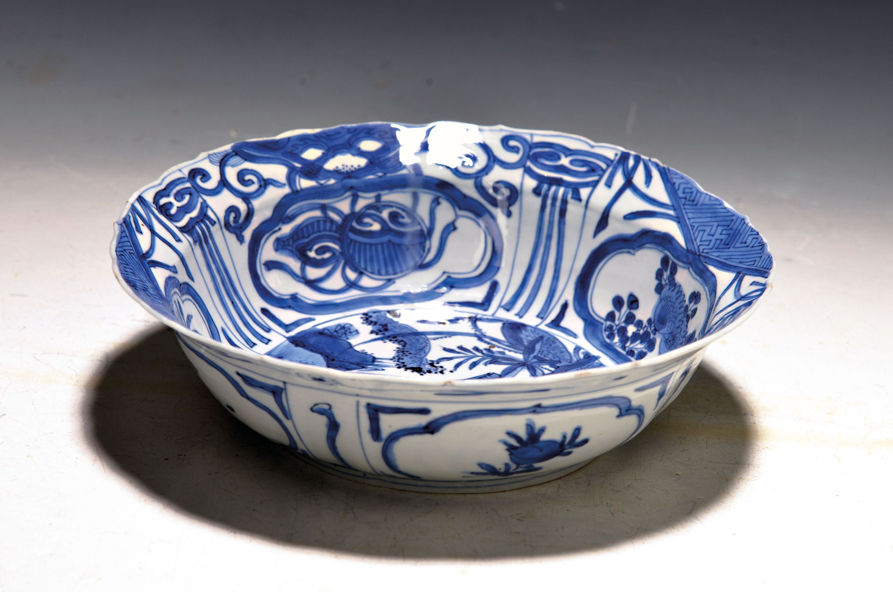 Image 27072071 - Kumme, China, wohl Wanli-Periode 1573-1620, dünnwandige Porzellan, Gänse an Teich mit ...