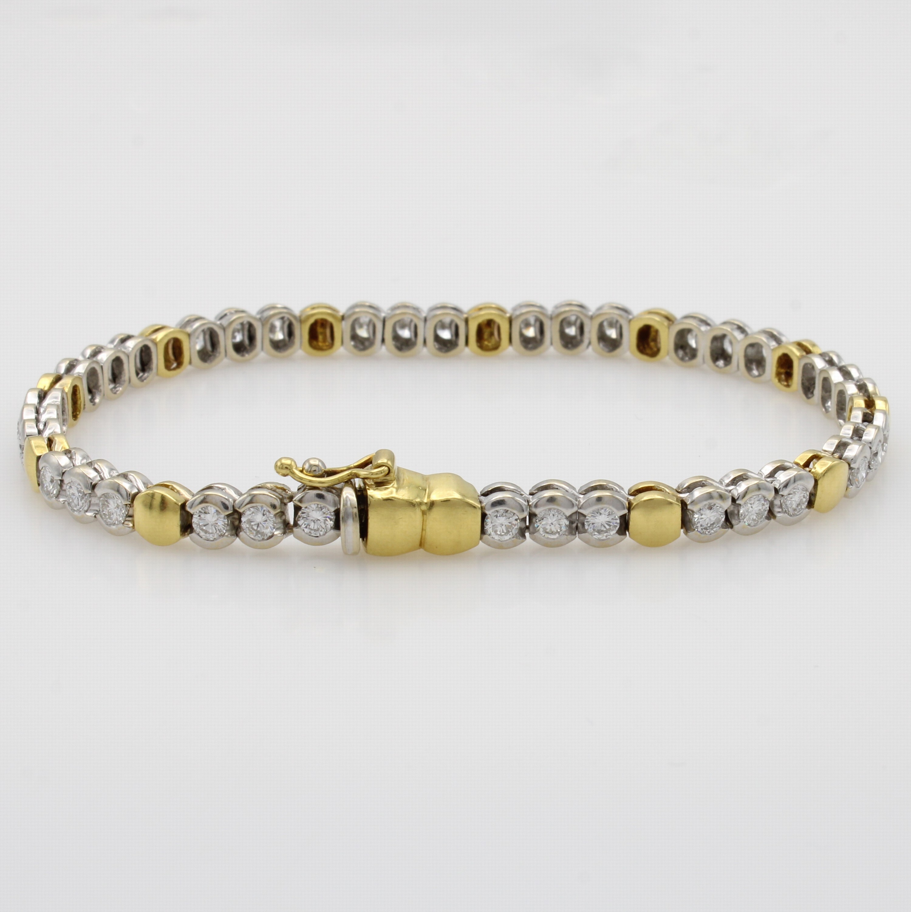 Image 27072085 - Armband mit Brillanten, GG/WG 750/000, 36 Brill. zus. ca. 2.88 ct Weiß/si, Kastenschl. ...