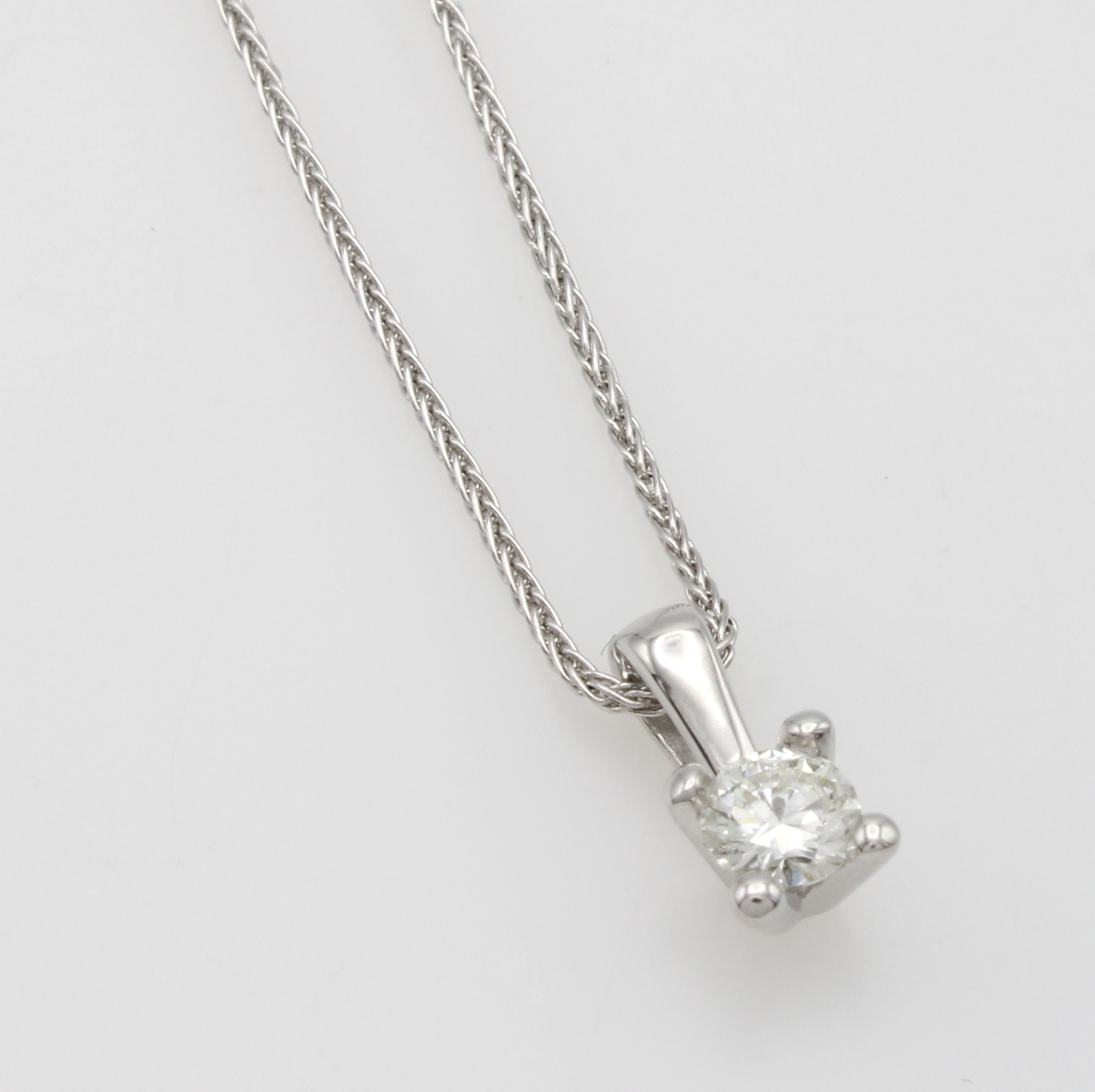 Image 27072092 - Anhänger mit Brillant an Kette, WG 585/000, Brill. in Krappenfassung ca. 0.20 ct ...
