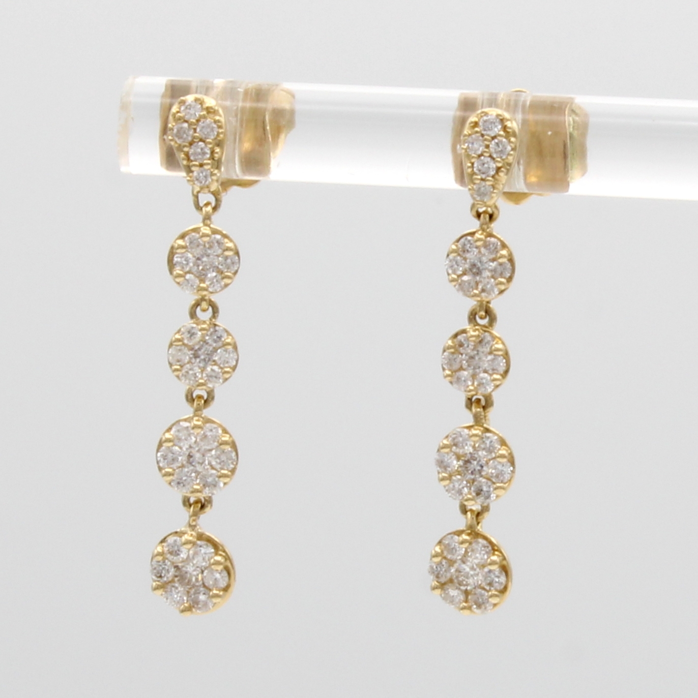 Image 27072115 - Paar Ohrgehänge mit Brillanten, GG 585/000, runde Abhängungen u. tropfenf. Oberteile ...