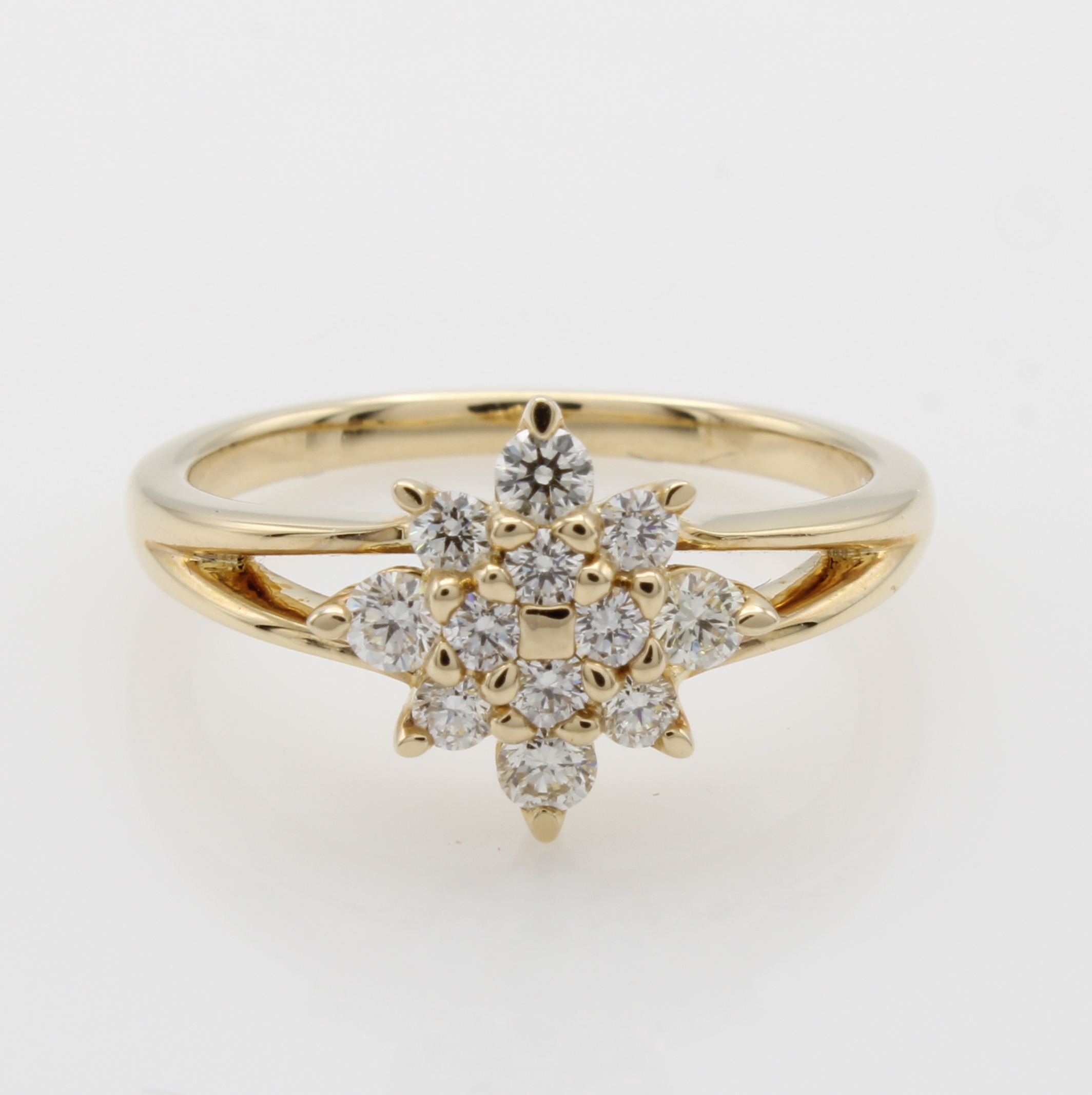 Image 27072168 - Ring mit Brillanten, GG 585/000, Brill. sternförm. gef. zus. ca. 0.50 ct Weiß/si, RW ...