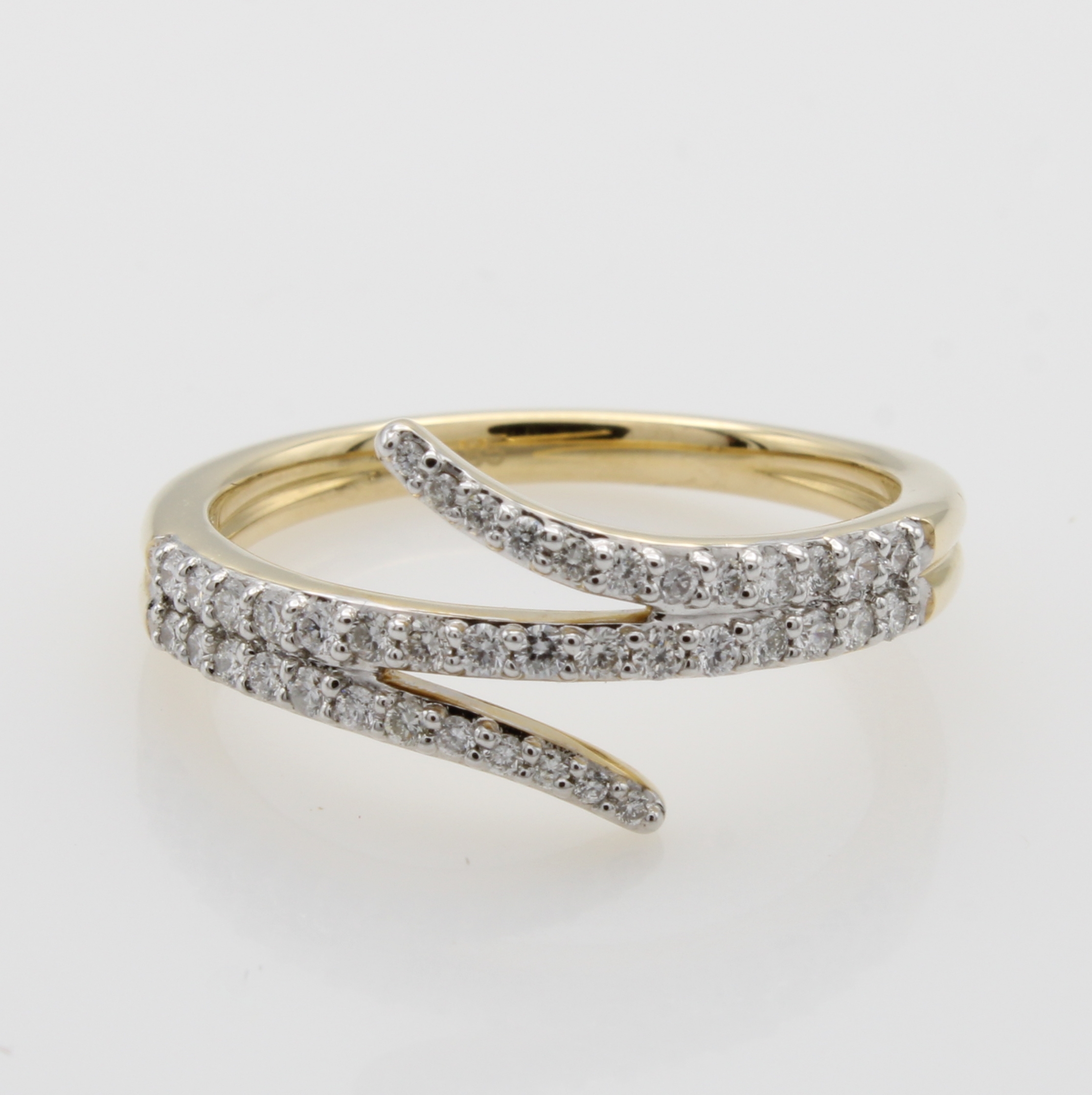 Image 27072170 - Ring mit Brillanten, GG 585/000, Brill. zus. ca. 0.30 ct Weiß/si, 3-rhg. Optik, ...