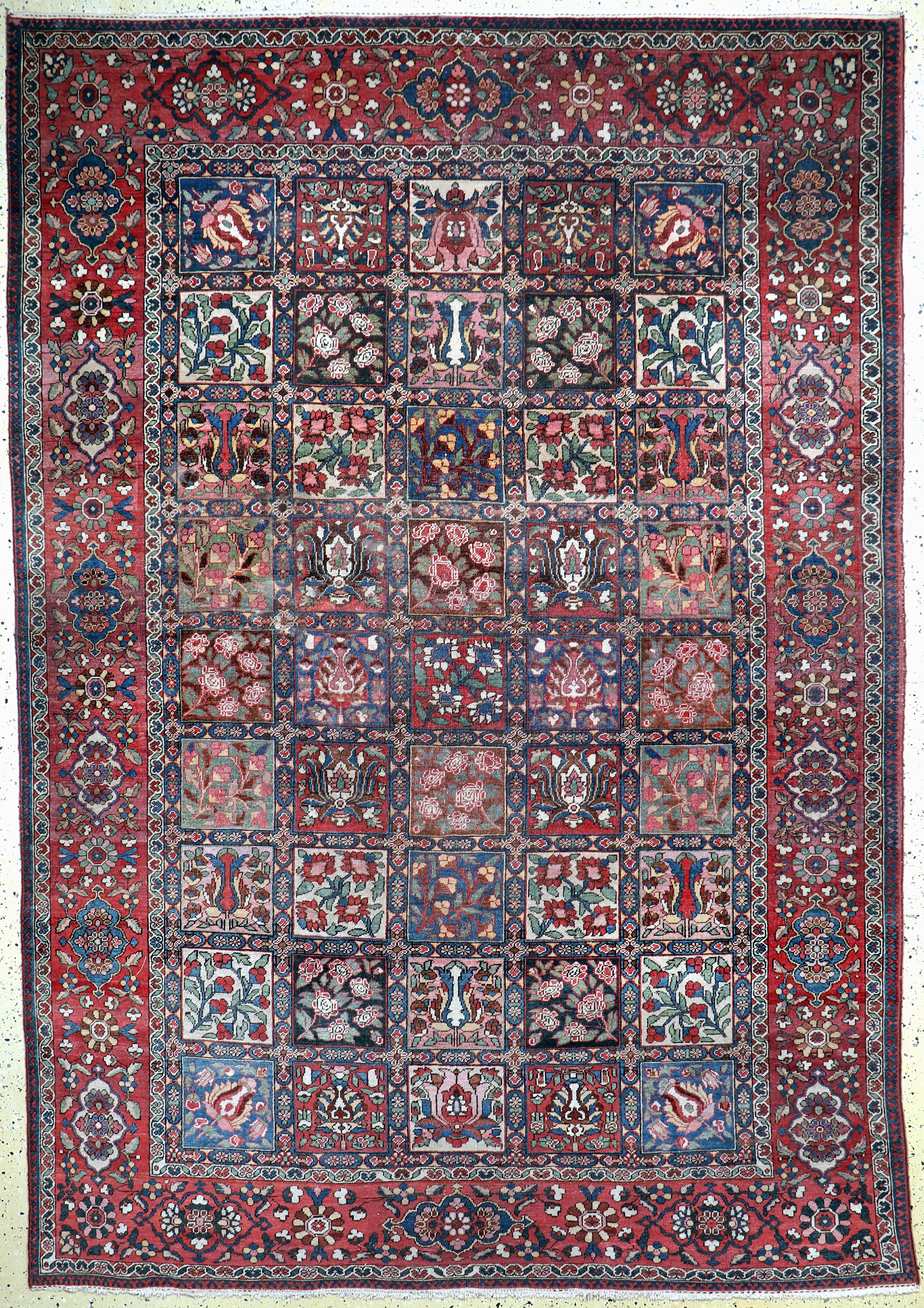 Image 27072195 - Bakhtiar, Persia, mid-20th century, wool on cotton, approx. 310 x 215 cm, condition: 2-3. ...