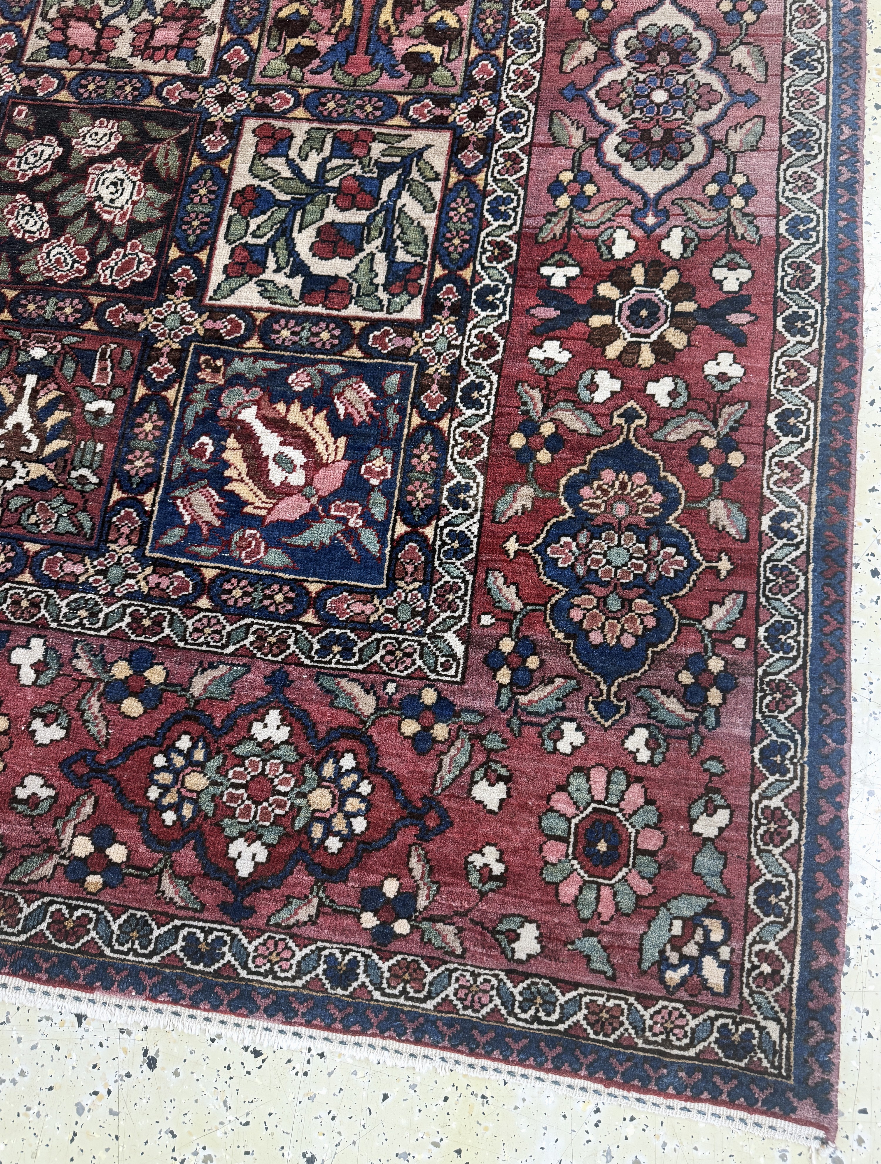 Detail e: Bachtiar, Persien, Mitte 20.Jhd, Wolle auf Baumwolle, ca. 310 x 215 cm, EHZ: 2-3