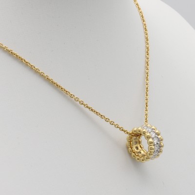 27072109b - Anhänger mit Brillanten an Kette, GG 750/000, 3-rhg. Optik, Ringform, m. ...