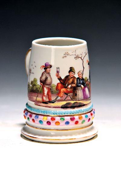 Image Kleiner Krug, Nymphenburg, 19. Jh., Porzellan, umlaufende bäuerliche Szenerie, H. ca. ...