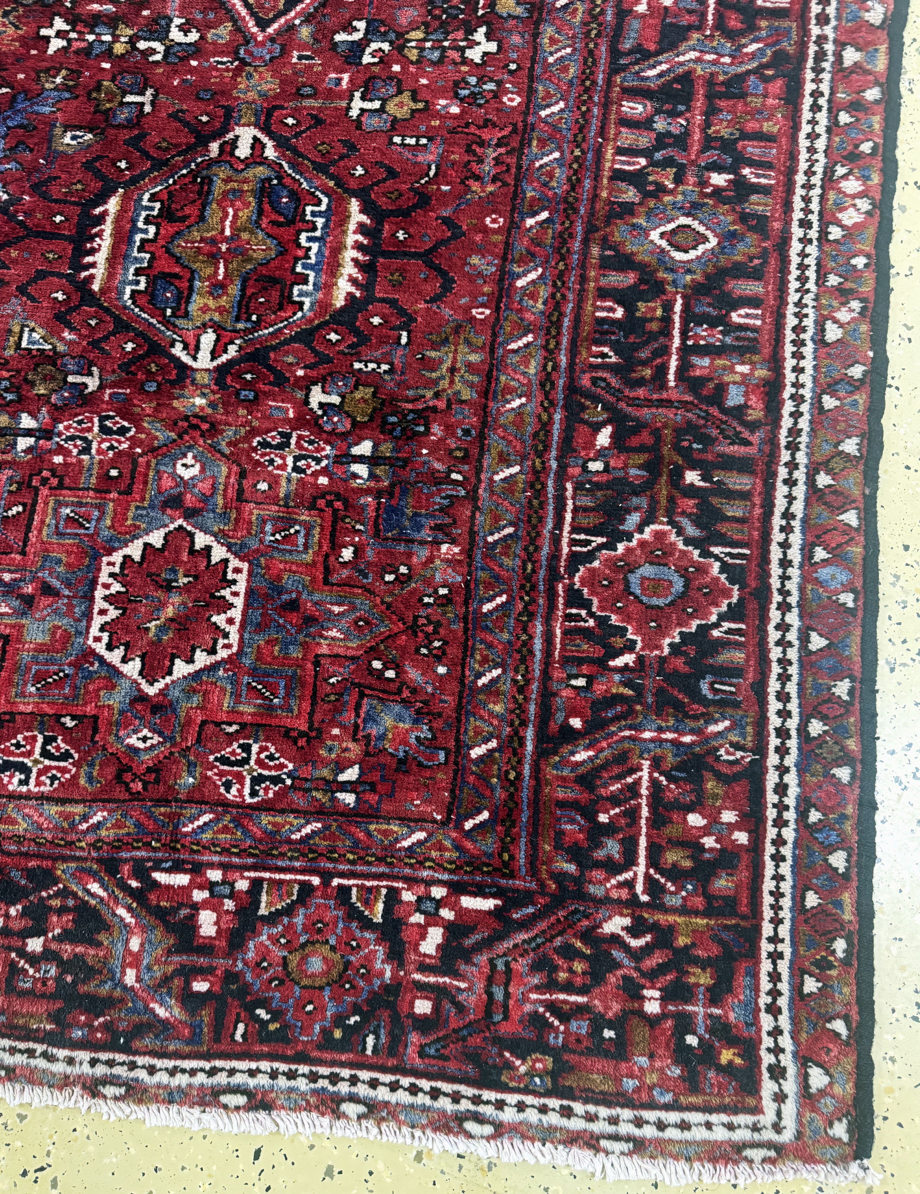 Detail a: Garadjeh, Persien, Anfang 20.Jhd, Wolle aufBaumwolle, ca. 335 x 245 cm, EHZ: 2