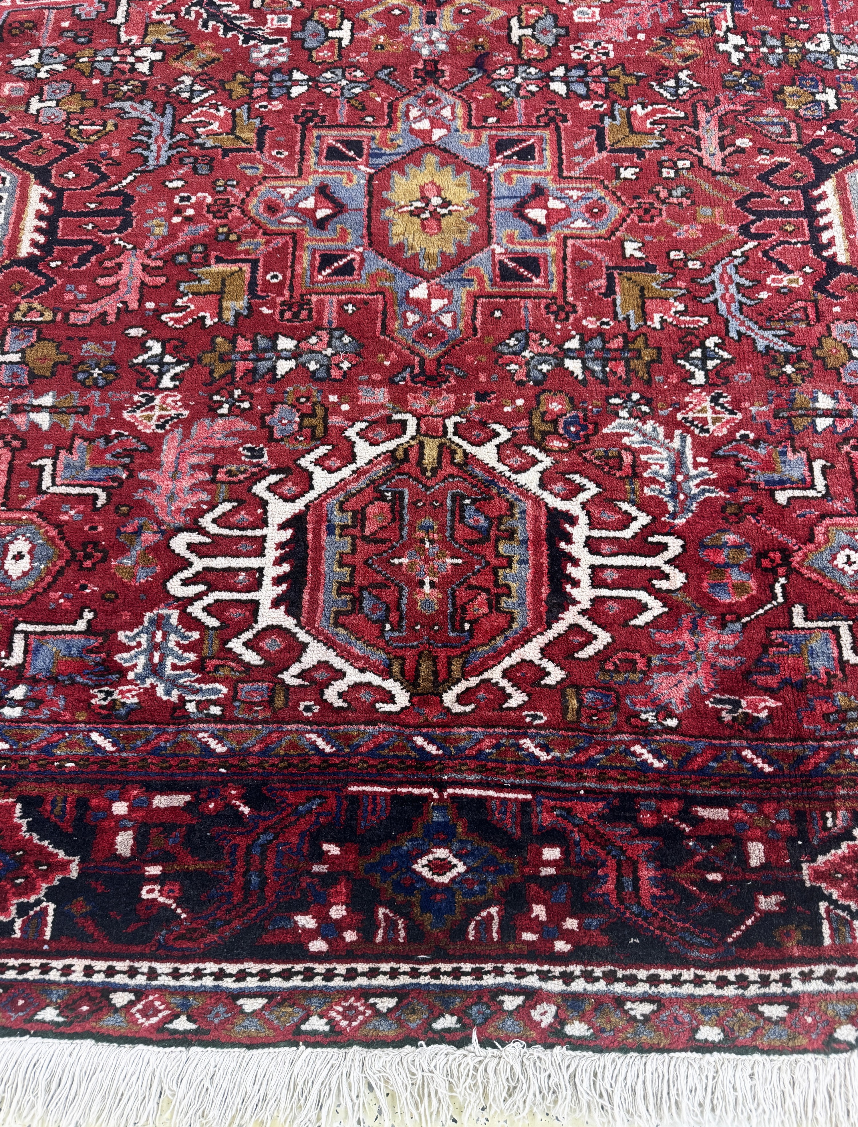 Detail g: Garadjeh, Persien, Anfang 20.Jhd, Wolle aufBaumwolle, ca. 335 x 245 cm, EHZ: 2