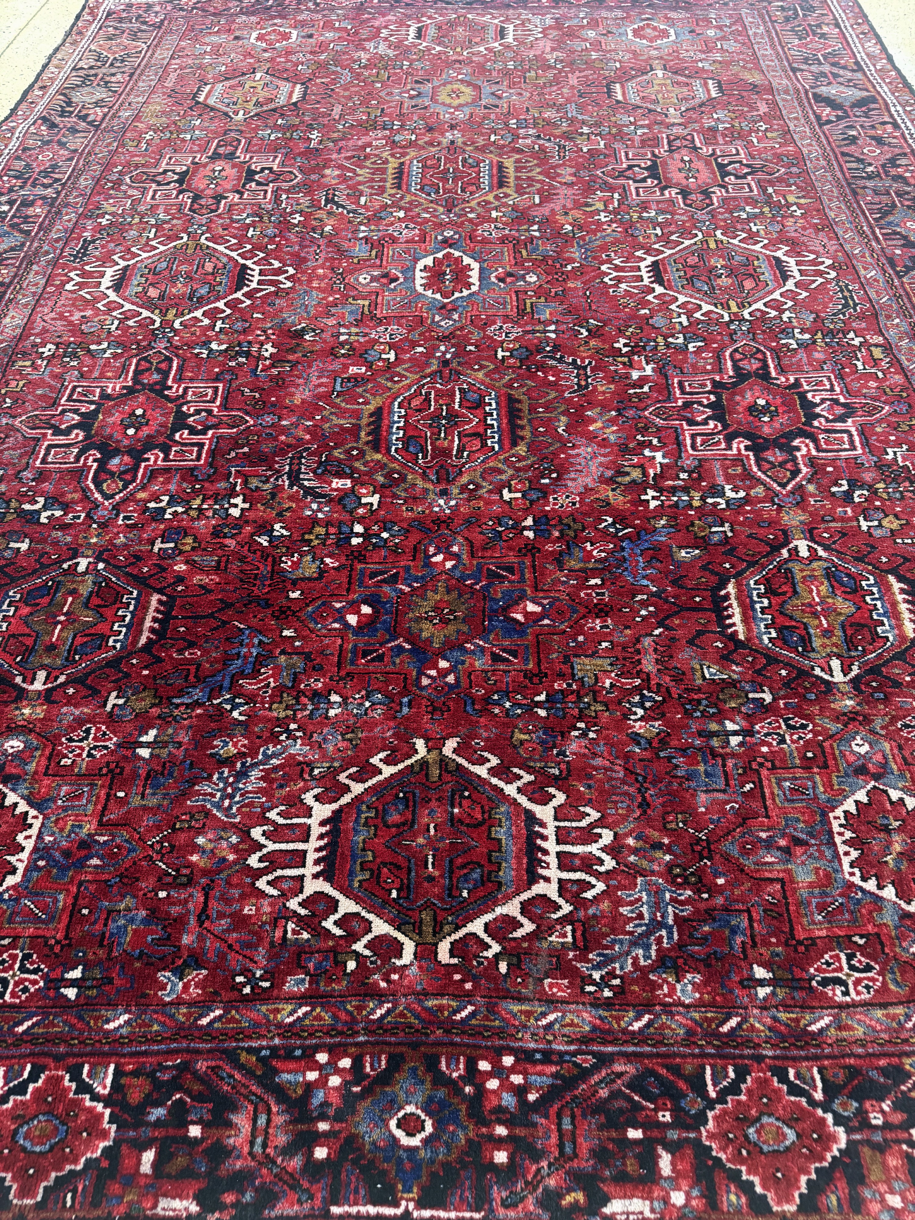 Detail i: Garadjeh, Persien, Anfang 20.Jhd, Wolle aufBaumwolle, ca. 335 x 245 cm, EHZ: 2