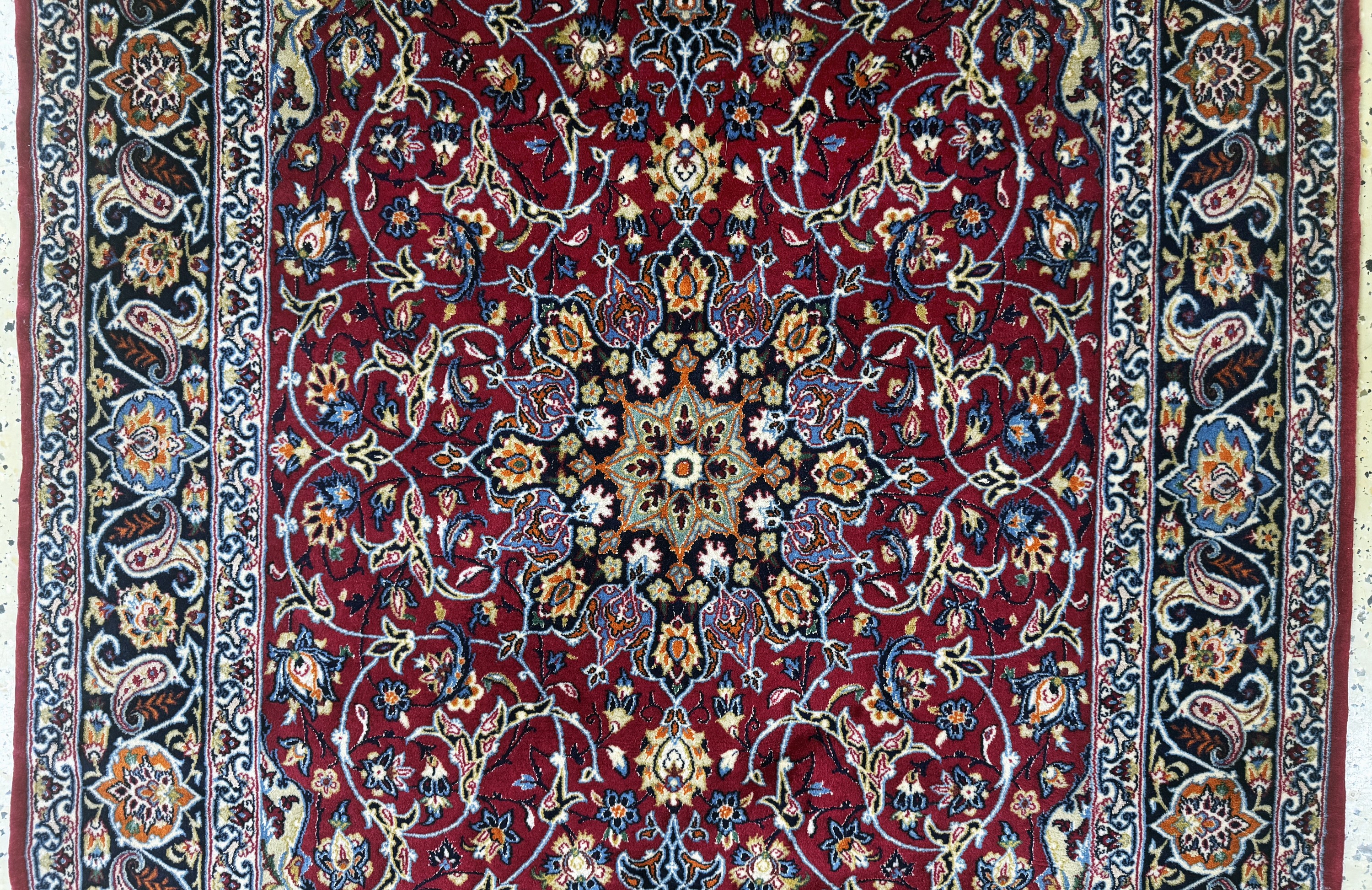 Detail b: Esfahan fein, Persien, Ende 20.Jhd, Korkwolle mit und auf Seide, ca. 170 x 110 cm,ca. 1,0 Mio. Kn/qm, gereinigt, EHZ: 1-2