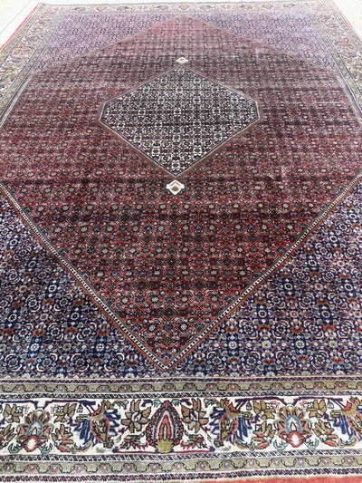 27072202i - Bidjar fein, Persien, Mitte 20.Jhd, Korkwolle auf Baumwolle, ca. 340 x 260 cm, EHZ: 2 ...