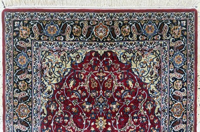 27072230a - Esfahan fein, Persien, Ende 20.Jhd, Korkwolle mit und auf Seide, ca. 170 x 110 cm,ca. ...