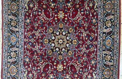 27072230b - Esfahan fein, Persien, Ende 20.Jhd, Korkwolle mit und auf Seide, ca. 170 x 110 cm,ca. ...