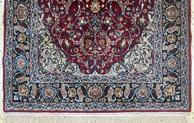 27072230c - Esfahan fein, Persien, Ende 20.Jhd, Korkwolle mit und auf Seide, ca. 170 x 110 cm,ca. ...
