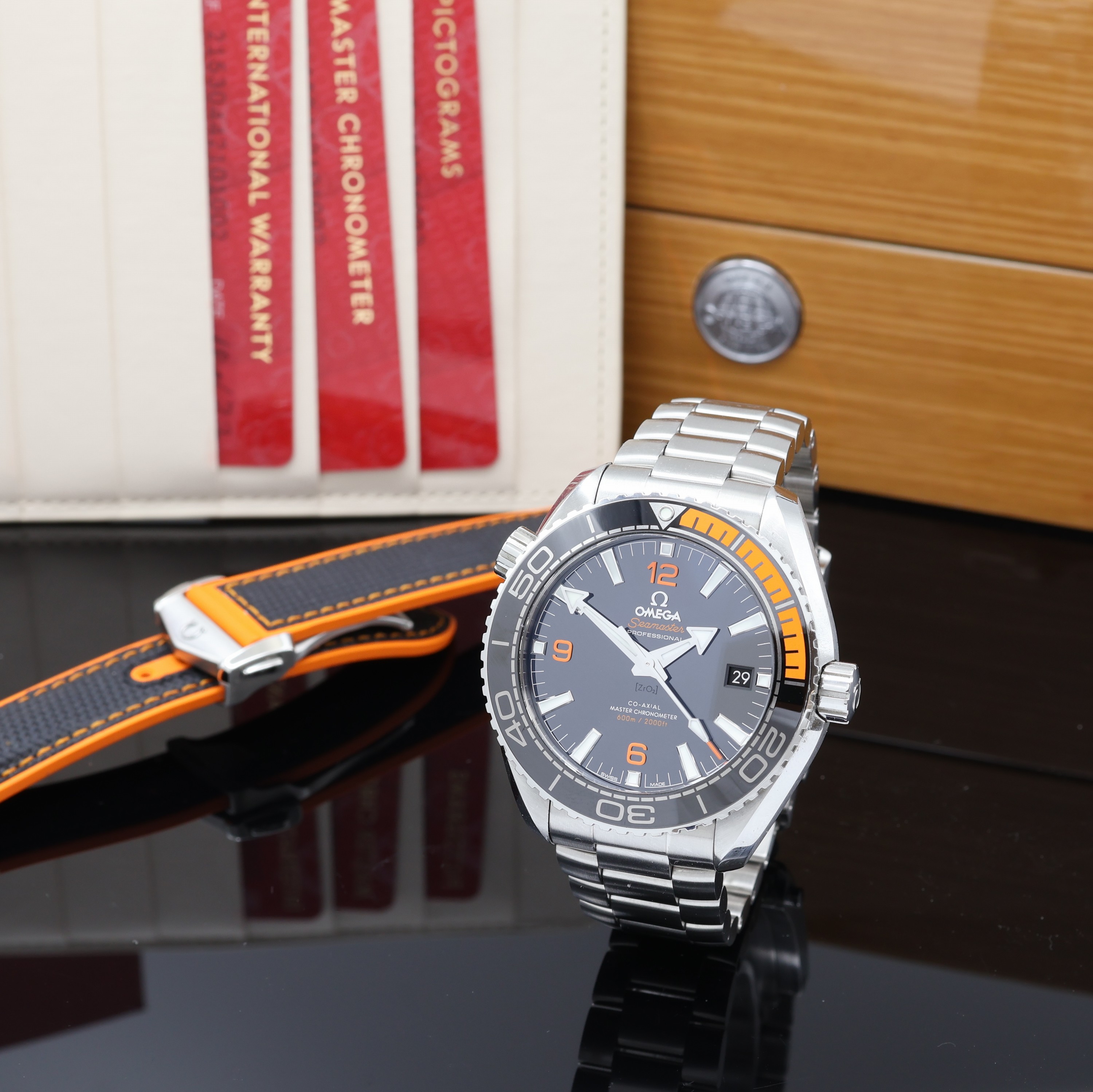Image 27072612 - OMEGA Seamaster Professional Planet Ocean Referenz 215.30.44.21.01.002, Automatik, ...