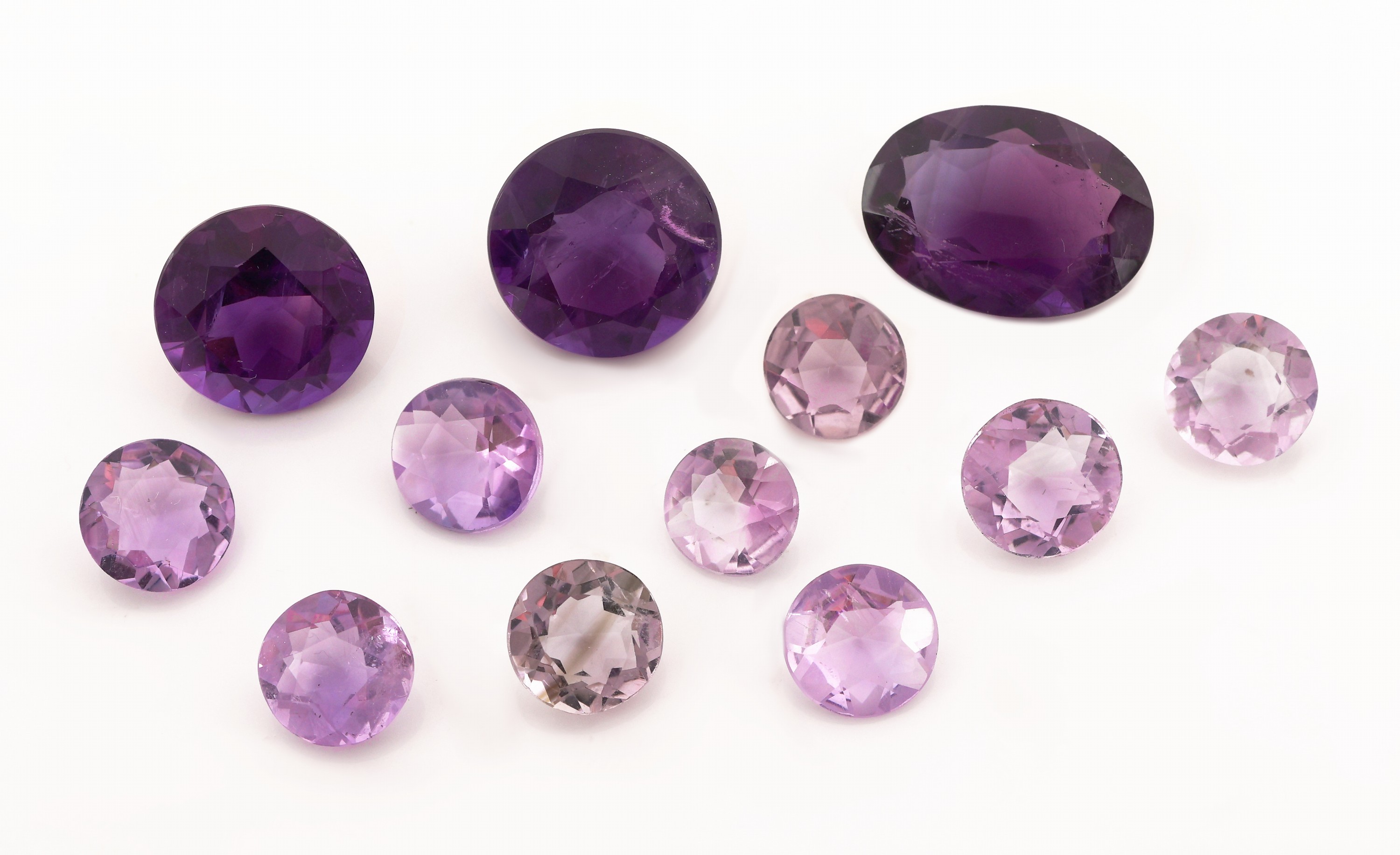 Image 27072763 - Lot 12 lose facett. Amethyste zus. ca. 22.46 ct, in versch. Schliffformen und Größen ...