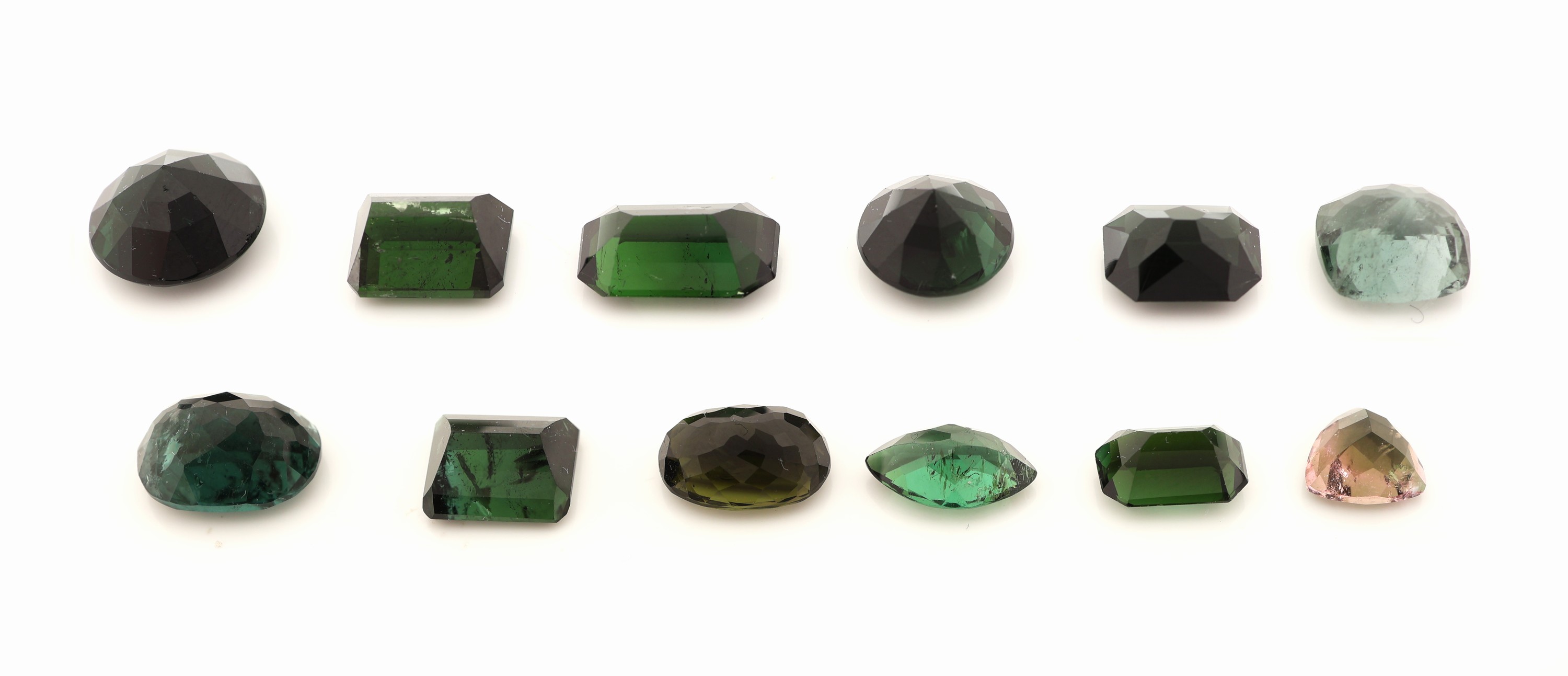 Detail a: Lot 12 lose Turmaline, zus. ca. 26.5 ct, versch. Schliffformen, Größen und Farben