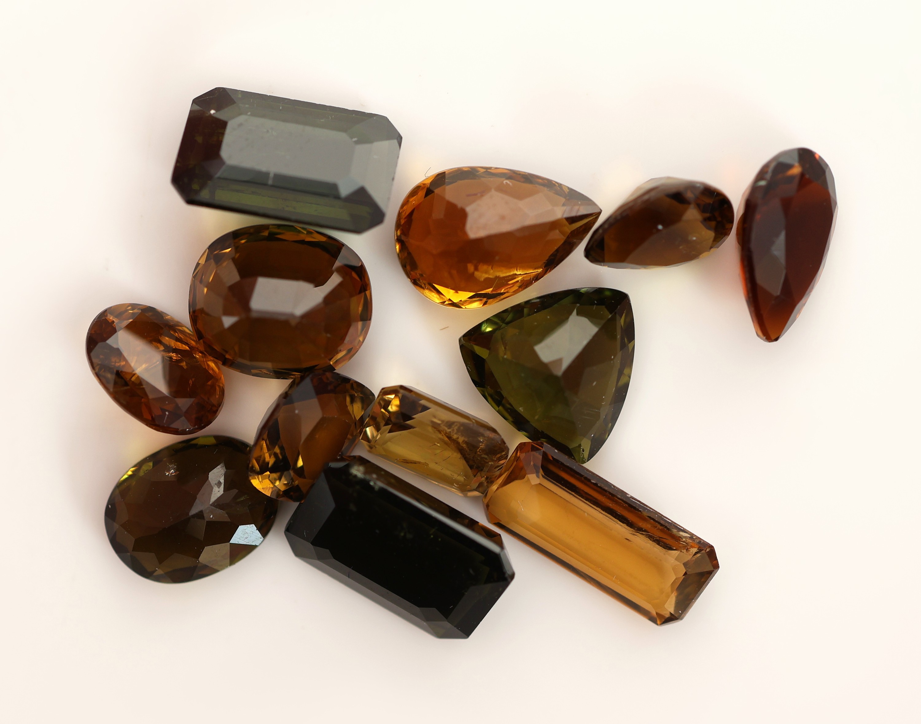 Image 27072770 - Lot 12 lose Turmaline, zus. ca. 11.71 ct, versch. Schliffformen, Größen und Farben ...