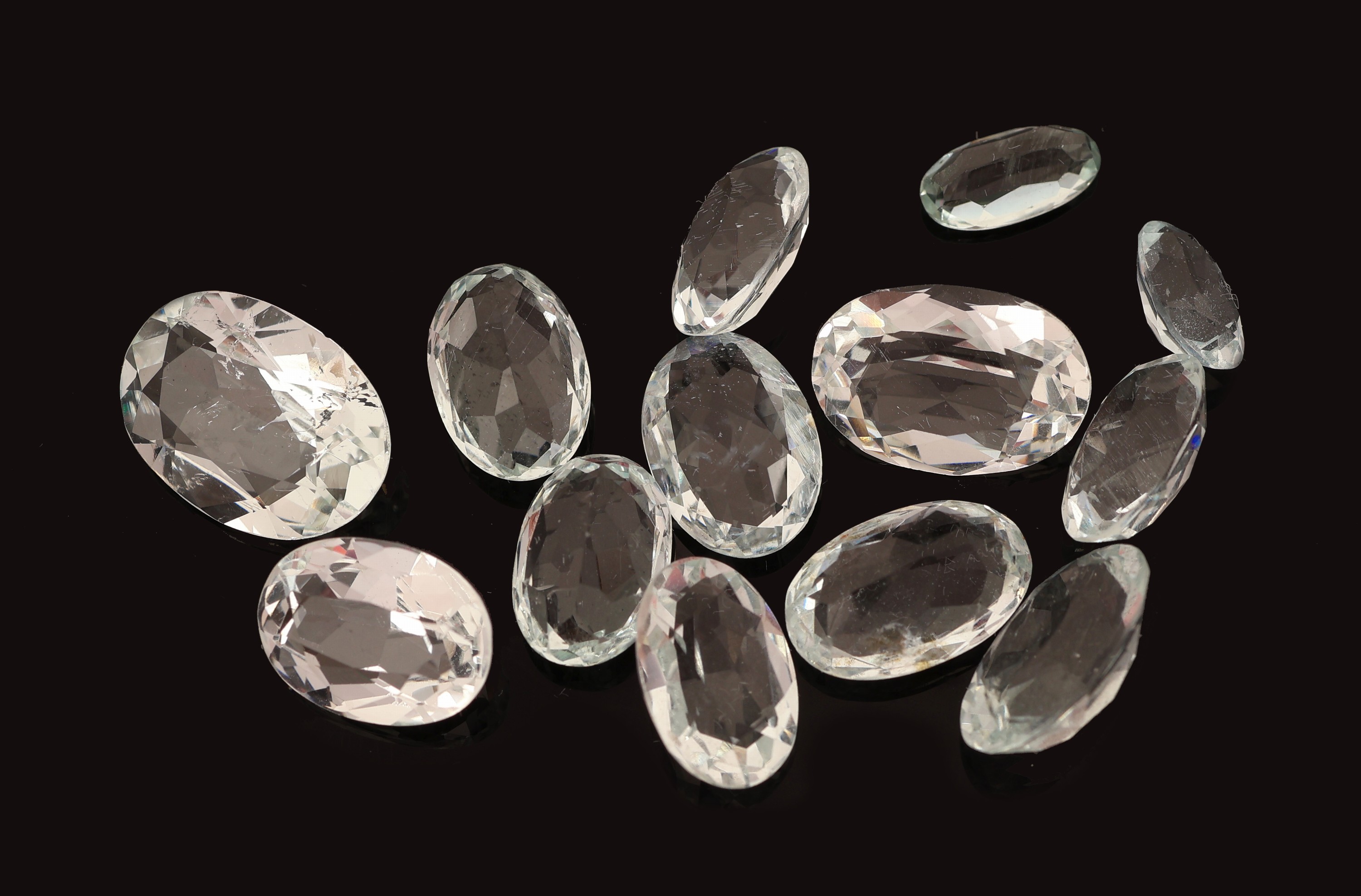 Image 27072778 - Lot 12 lose Aquamarine, zus. ca. 17.45 ct, ovalfacett., versch. Größen und Farbnuancen ...