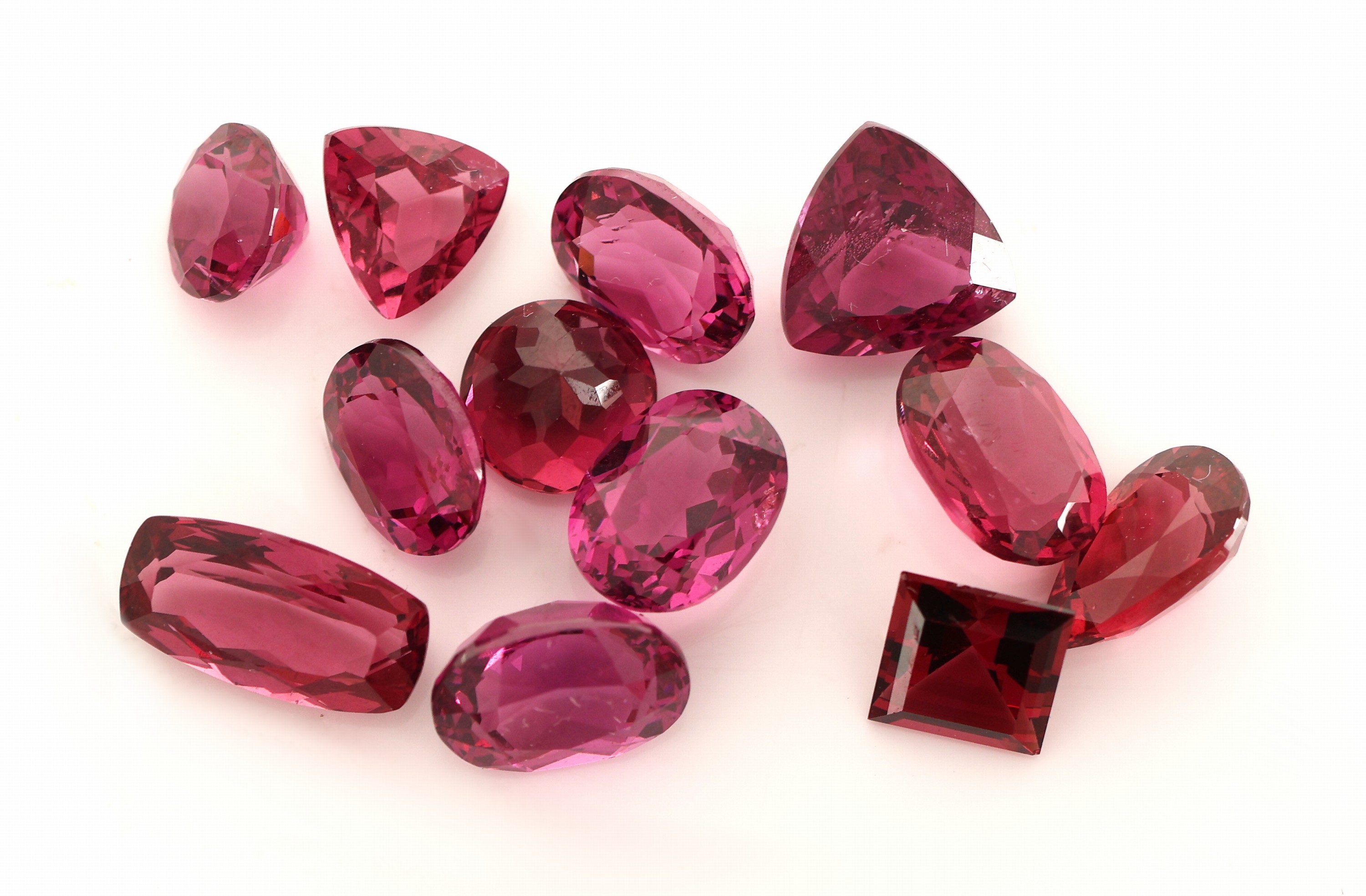 Image 27072783 - Lot 12 lose Rhodolite, zus. ca. 12.95 ct, versch. Schliffformen, Größen und Farbnuancen ...