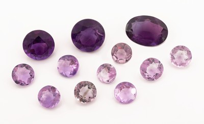 Image Lot 12 lose facett. Amethyste zus. ca. 22.46 ct, in versch. Schliffformen und Größen ...