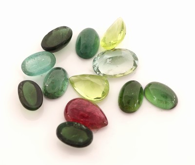 27072769a - Lot 12 lose Turmaline, zus. ca. 7.06 ct, versch. Schliffformen, Größen und Farben ...