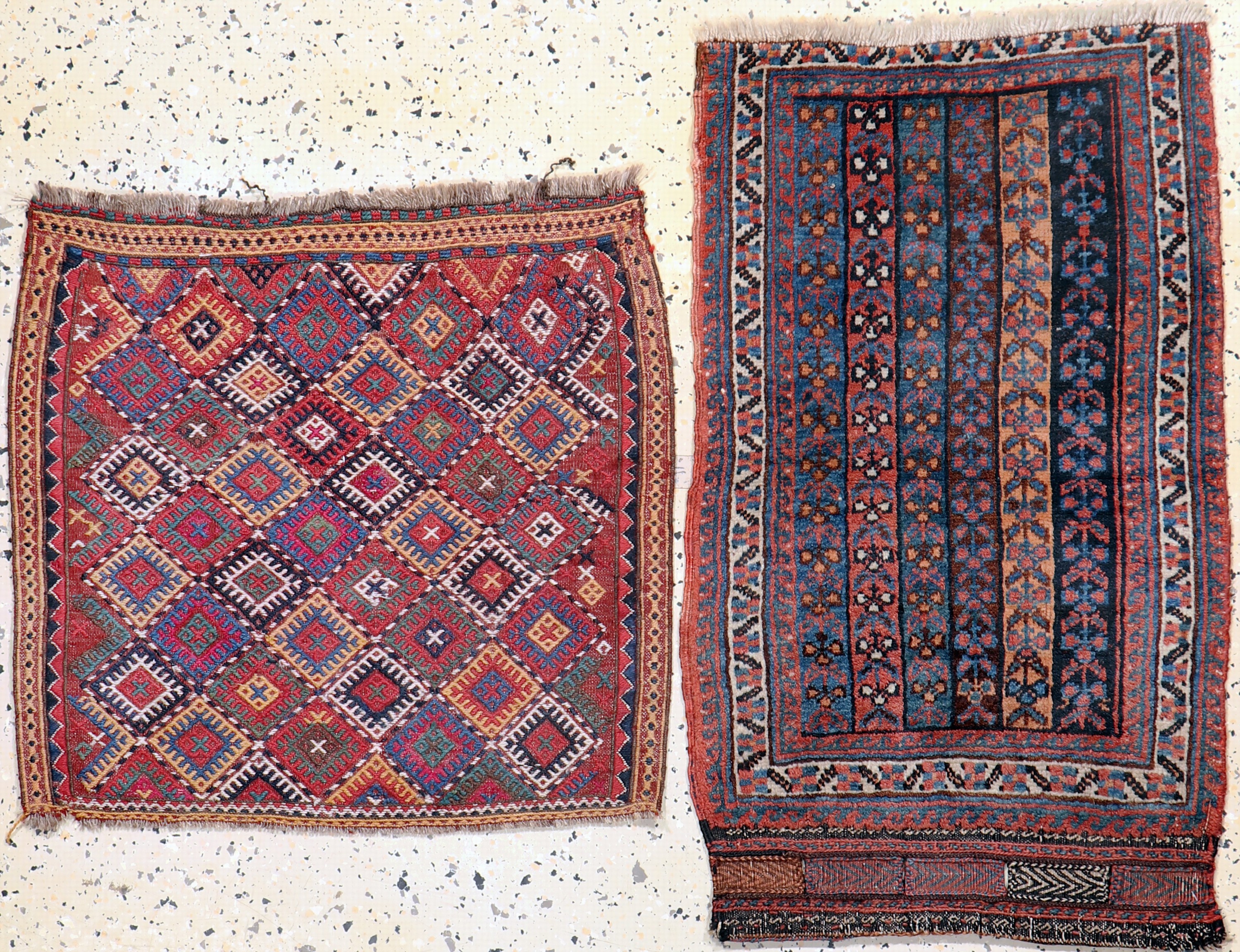 Image 27072815 - 2 Lots Taschenfront antik, Persien, 19.Jhd,Wolle auf Wolle, ca. 60 x 55 cm, EHZ: 3 ...