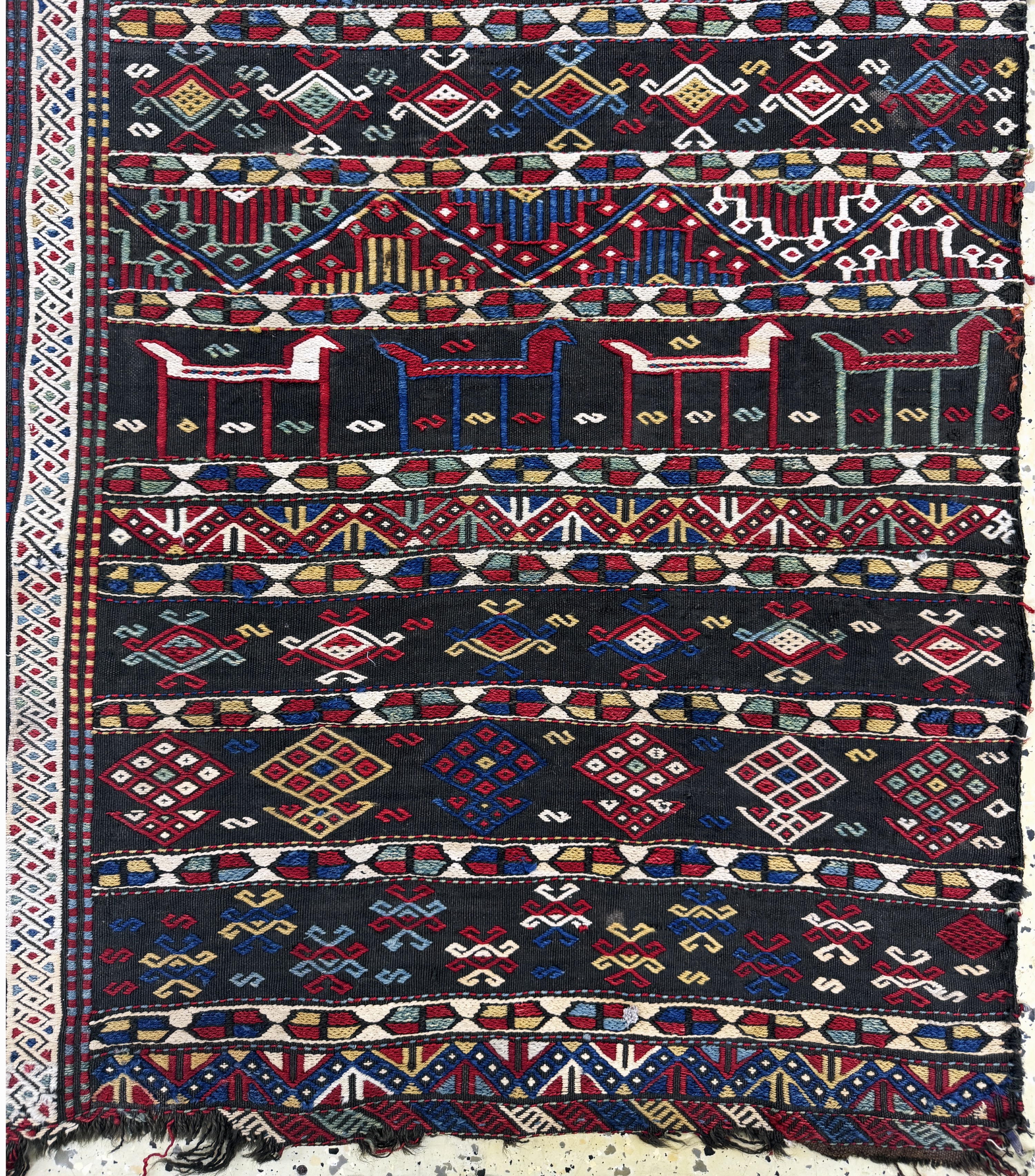 Detail b: 2 Lots Kelim-Fragmente, Türkei, um 1900, Wolle auf Wolle, ca. 110 x 67 cm, EHZ: 3