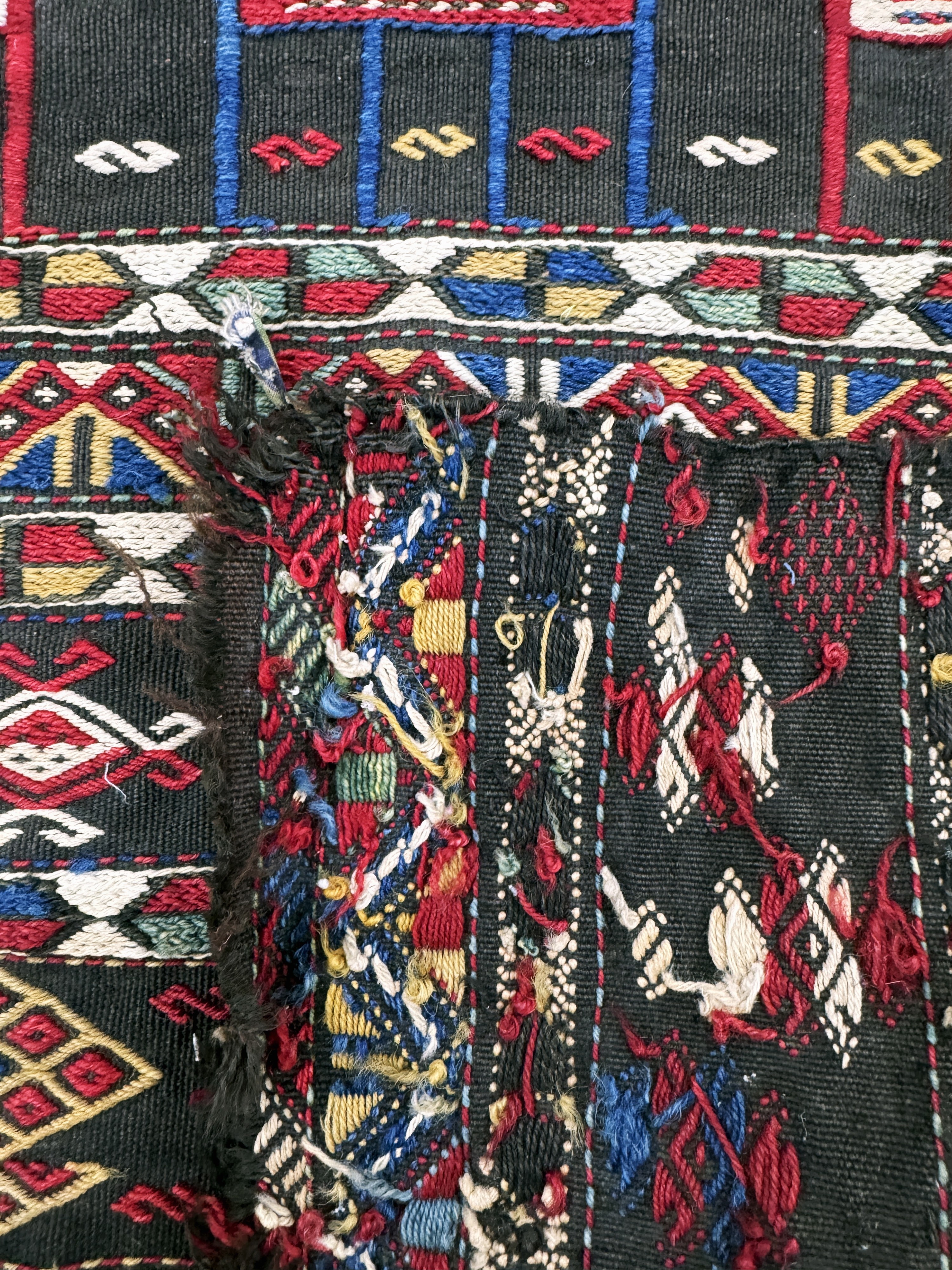 Detail c: 2 Lots Kelim-Fragmente, Türkei, um 1900, Wolle auf Wolle, ca. 110 x 67 cm, EHZ: 3