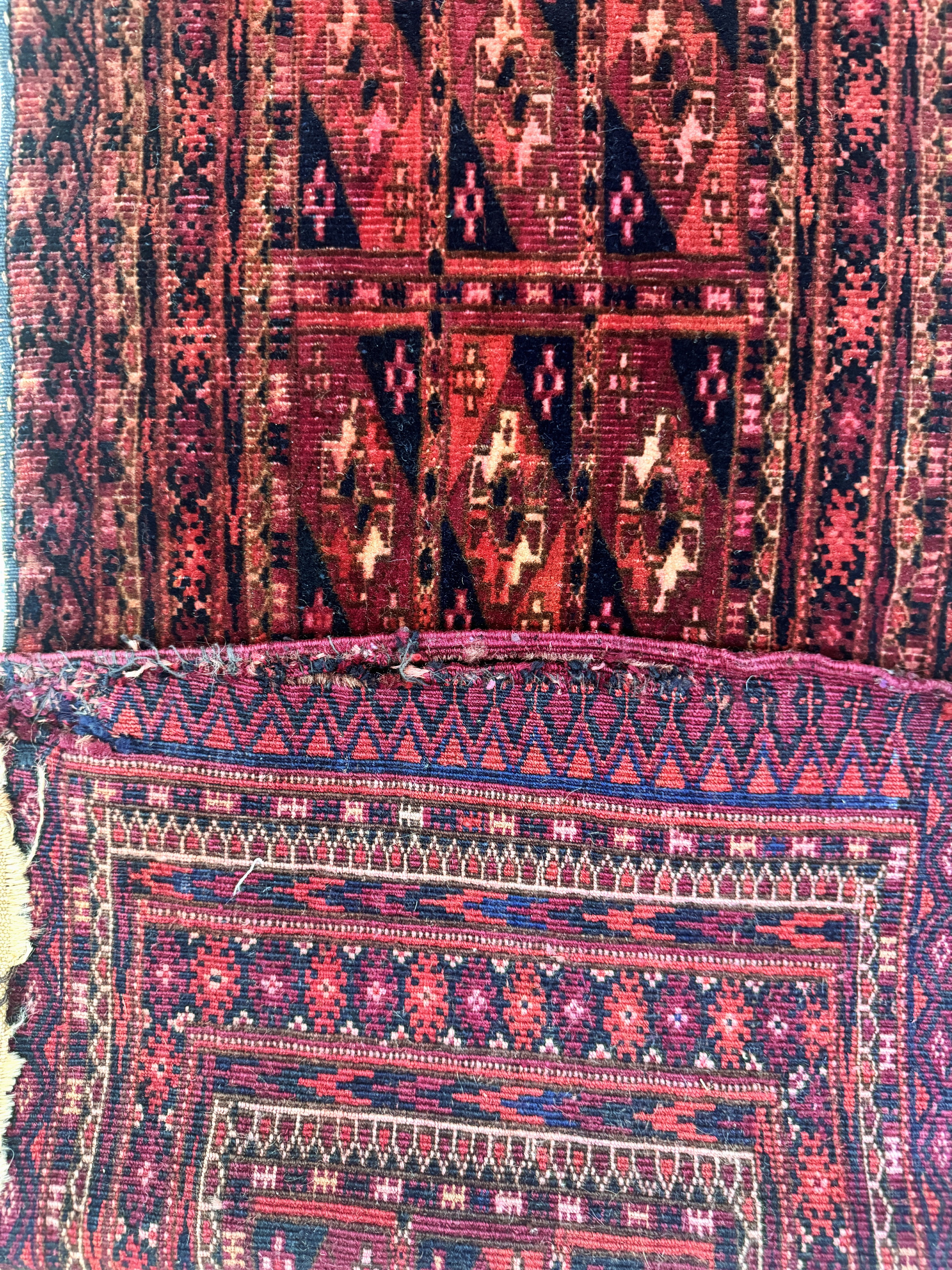 Detail c: 2 Lots Torba antik, Turkmenistan, um 1900, Wolle auf Wolle, ca. 107 x 40 cm, EHZ: 4
