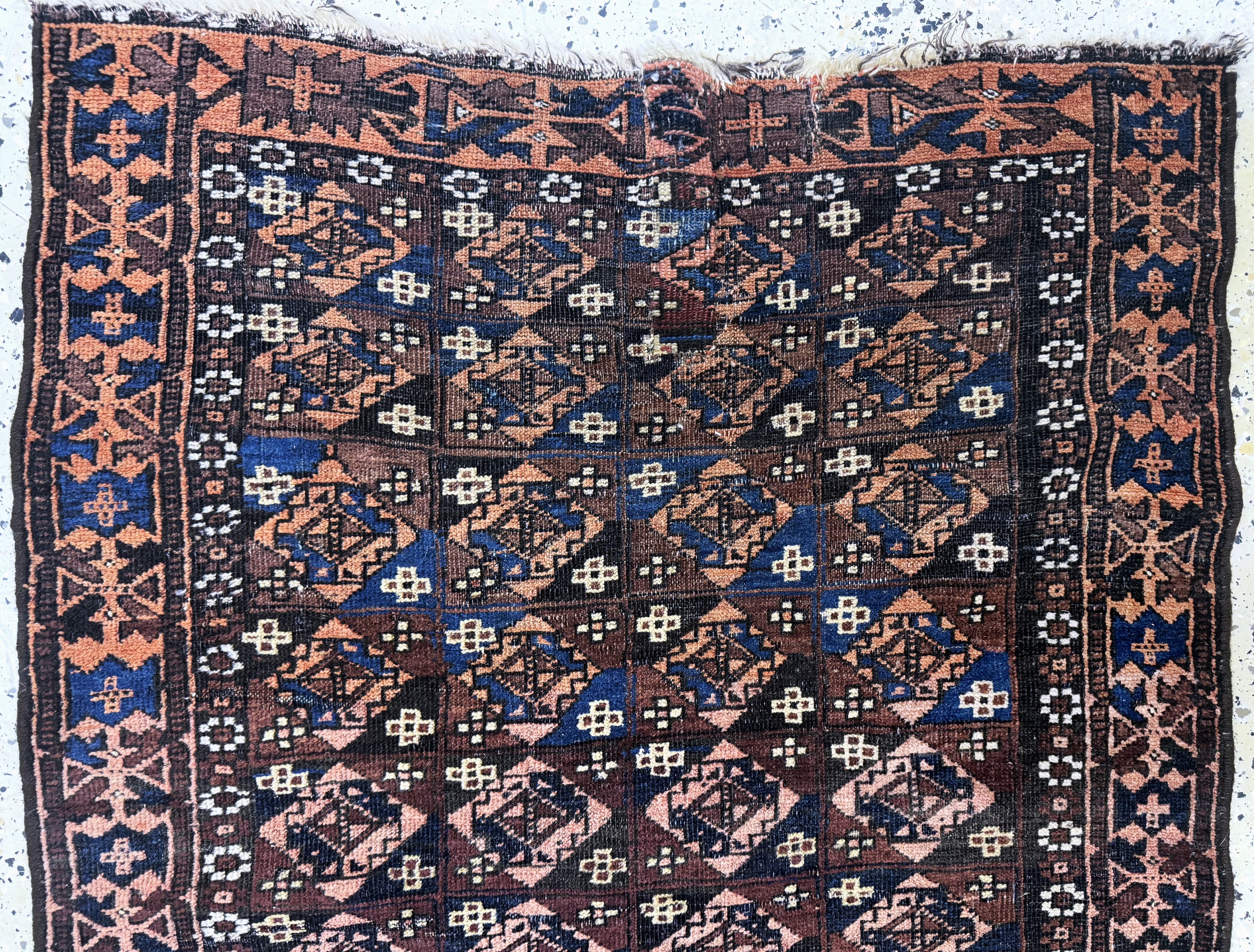 Detail a: Belutsch antik, Persien, 19.Jhd, Wolle auf Wolle, ca. 140 x 80 cm, EHZ: 3(restauriert)