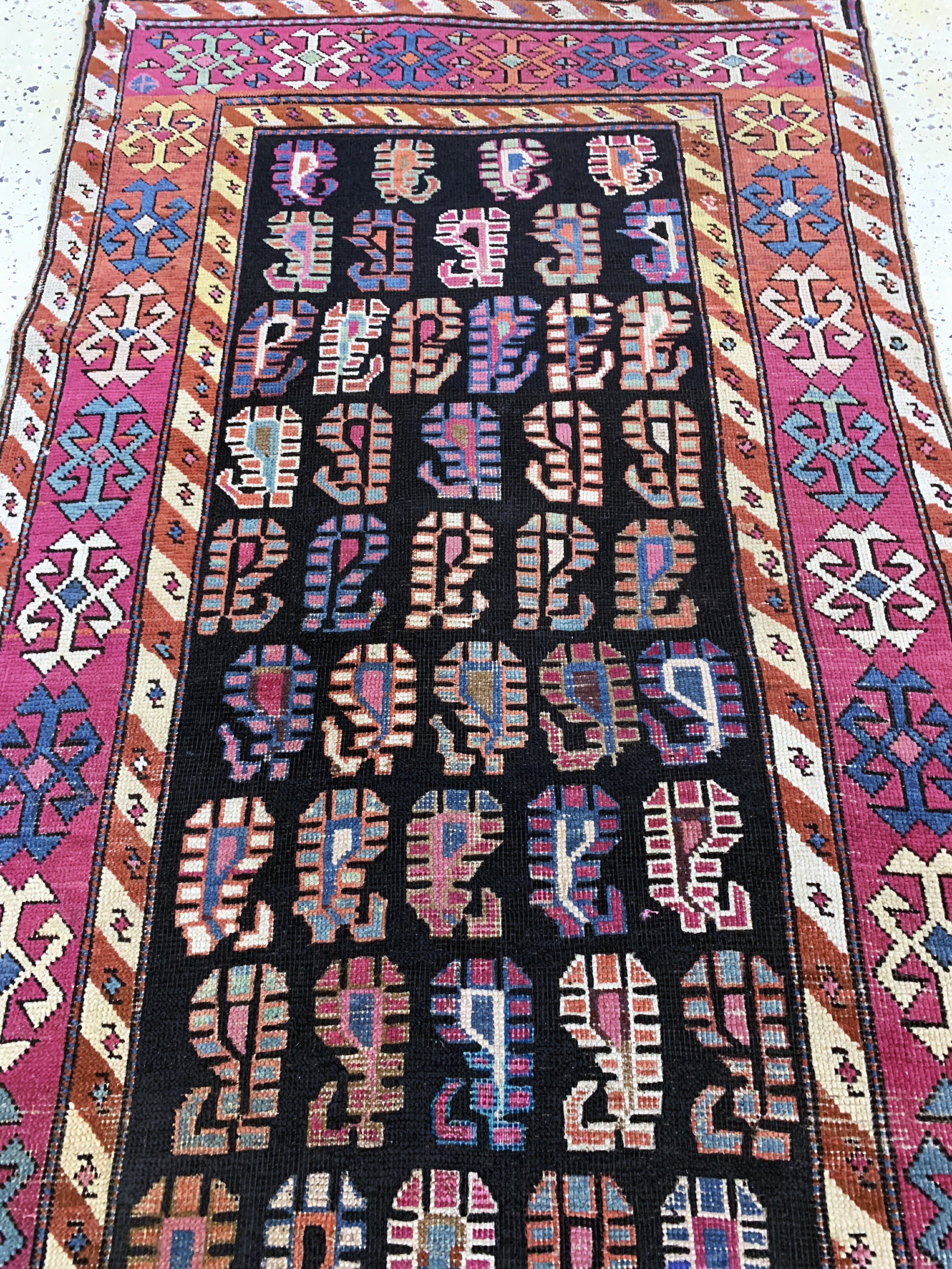 Detail d: Antiker Karabagh Kazak, Kaukasus, 19.Jhd, Wolle auf Wolle, ca. 270 x 95 cm, EHZ: 3