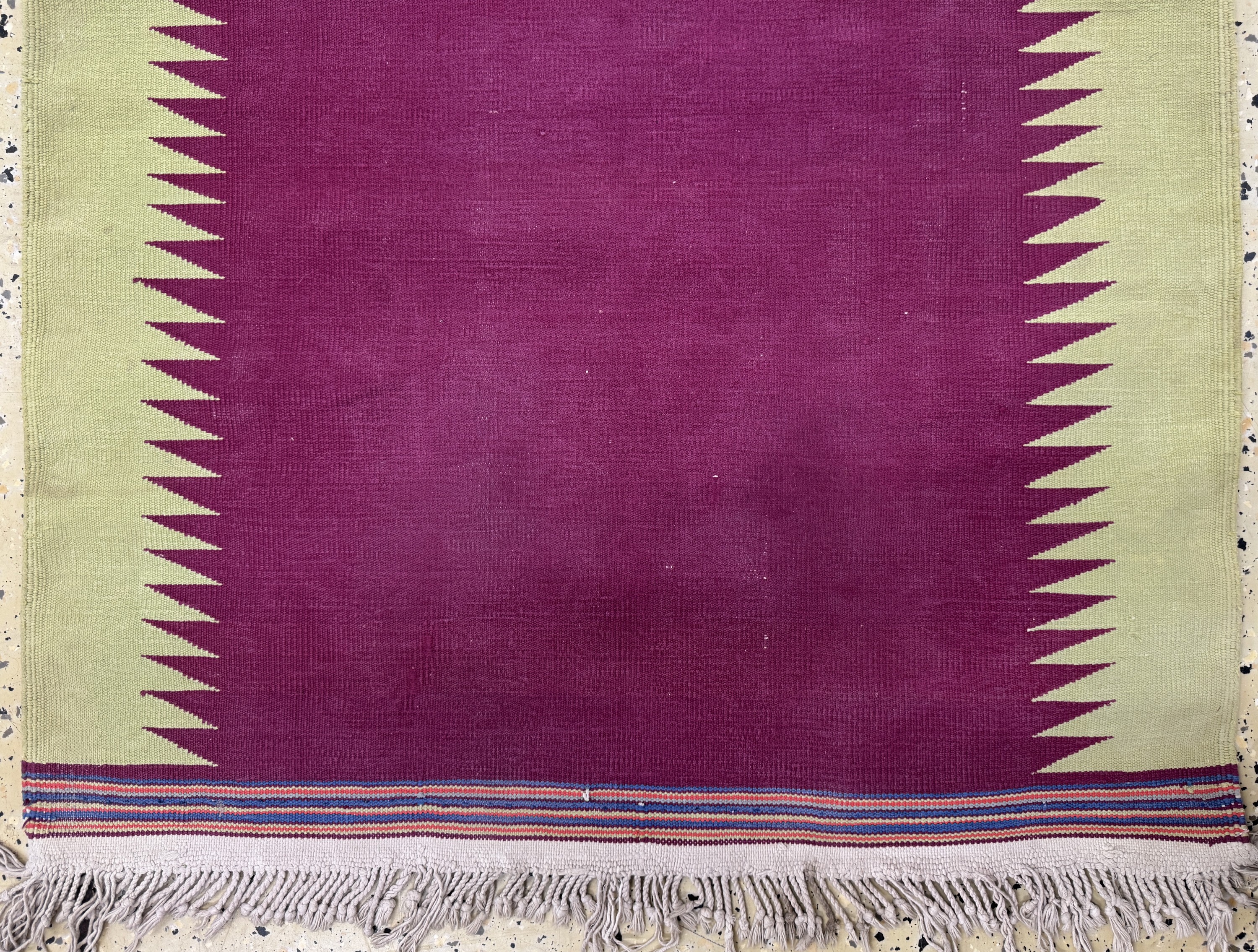 Detail b: Dhurrie Gebetskelim, Indien, Anfang 20.Jhd Baumwolle, ca. 133 x 80 cm, EHZ: 2