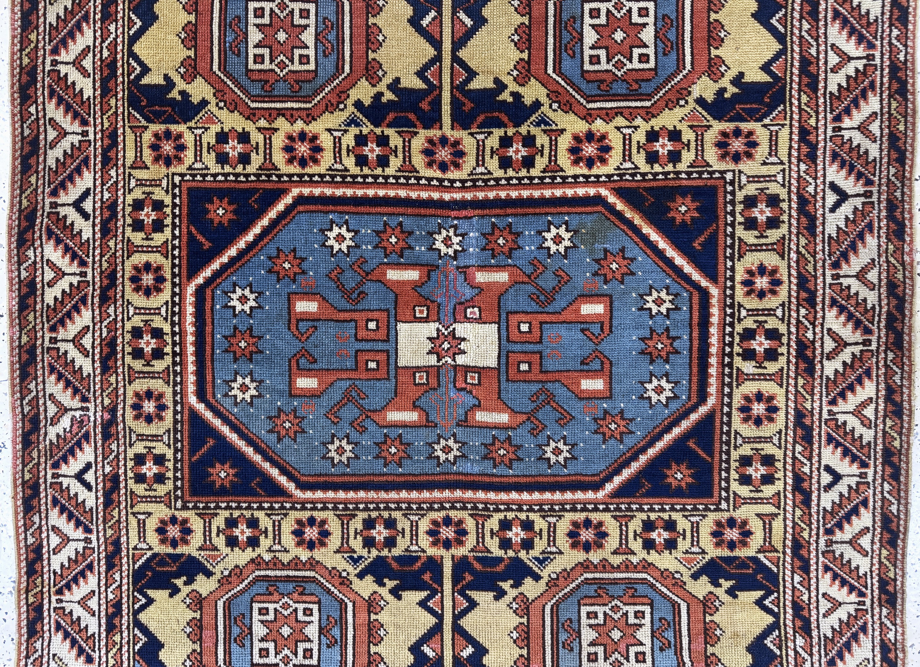 Detail c: Antiker Bergama, Türkei, um 1900, Wolle auf Wolle, ca. 180 x 145 cm, EHZ: 2-3, (restauriert)