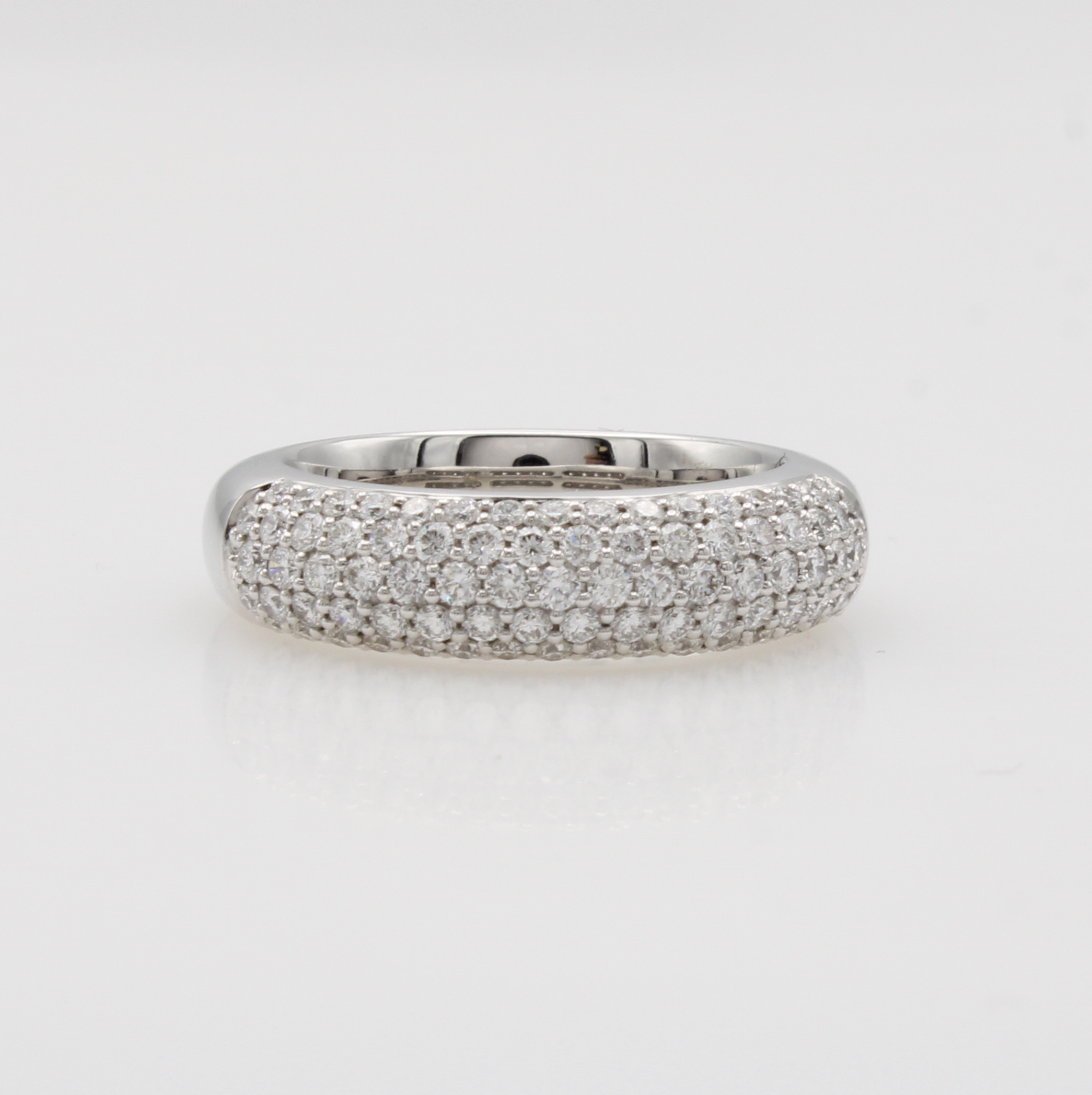 Image 27072867 - Ring mit Brillanten, WG 750/000, 82 Brill. zus. ca. 0.94 ct Weiß/si, RW ca. 53 ...