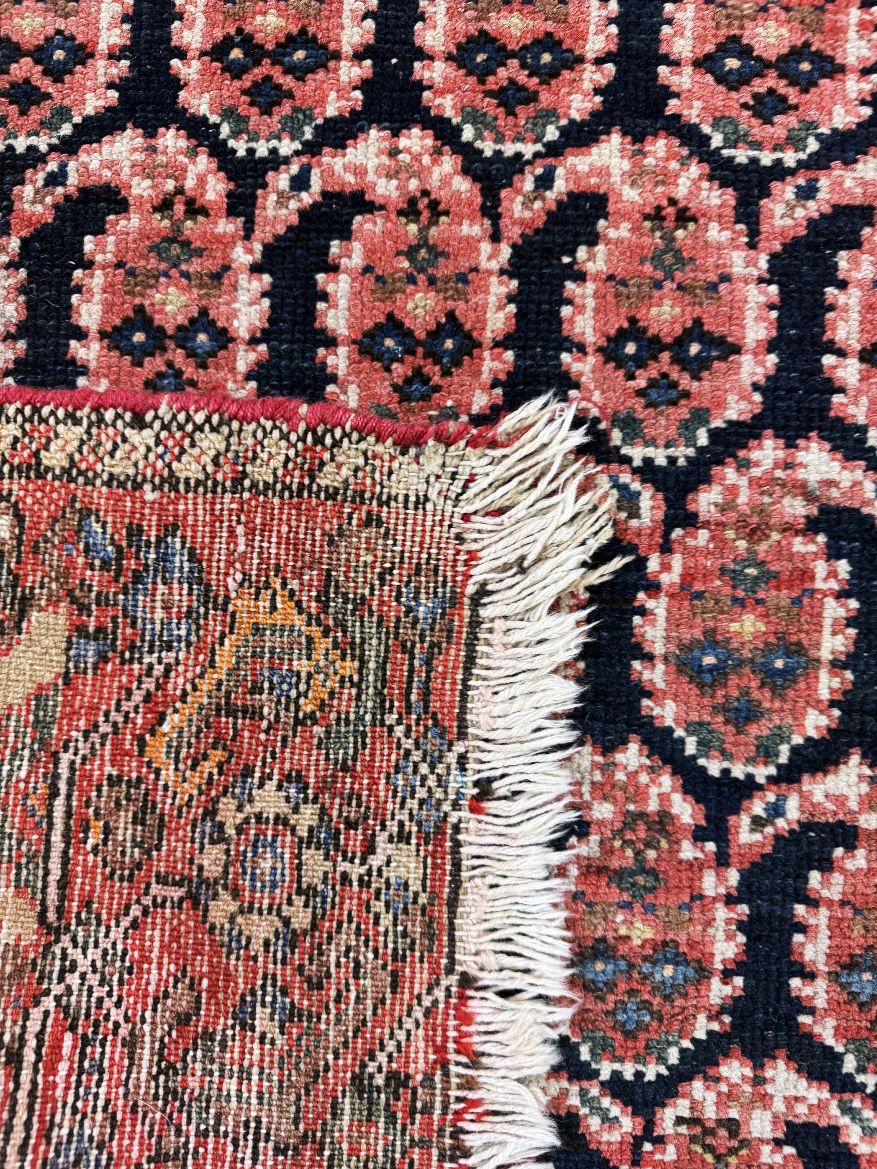 Detail e: Antiker Malayer, Persien, um 1900, Wolle auf Baumwolle, ca. 305 x 110 cm, EHZ: 3(restauriert).