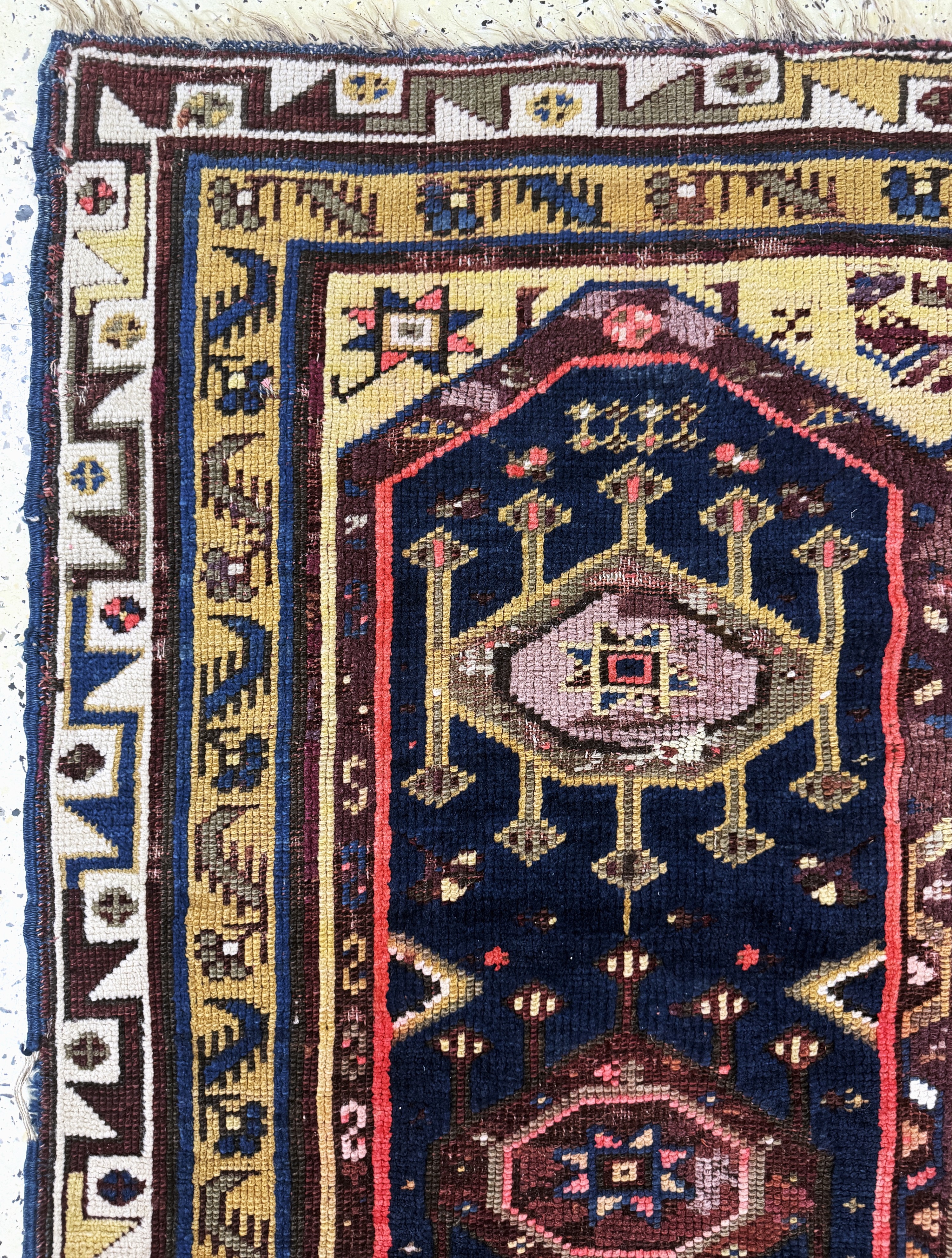 Detail c: Antiker Megri, Türkei, 19.Jhd, Wolle auf Wolle, ca. 160 x 125 cm, EHZ: 3(restauriert)
