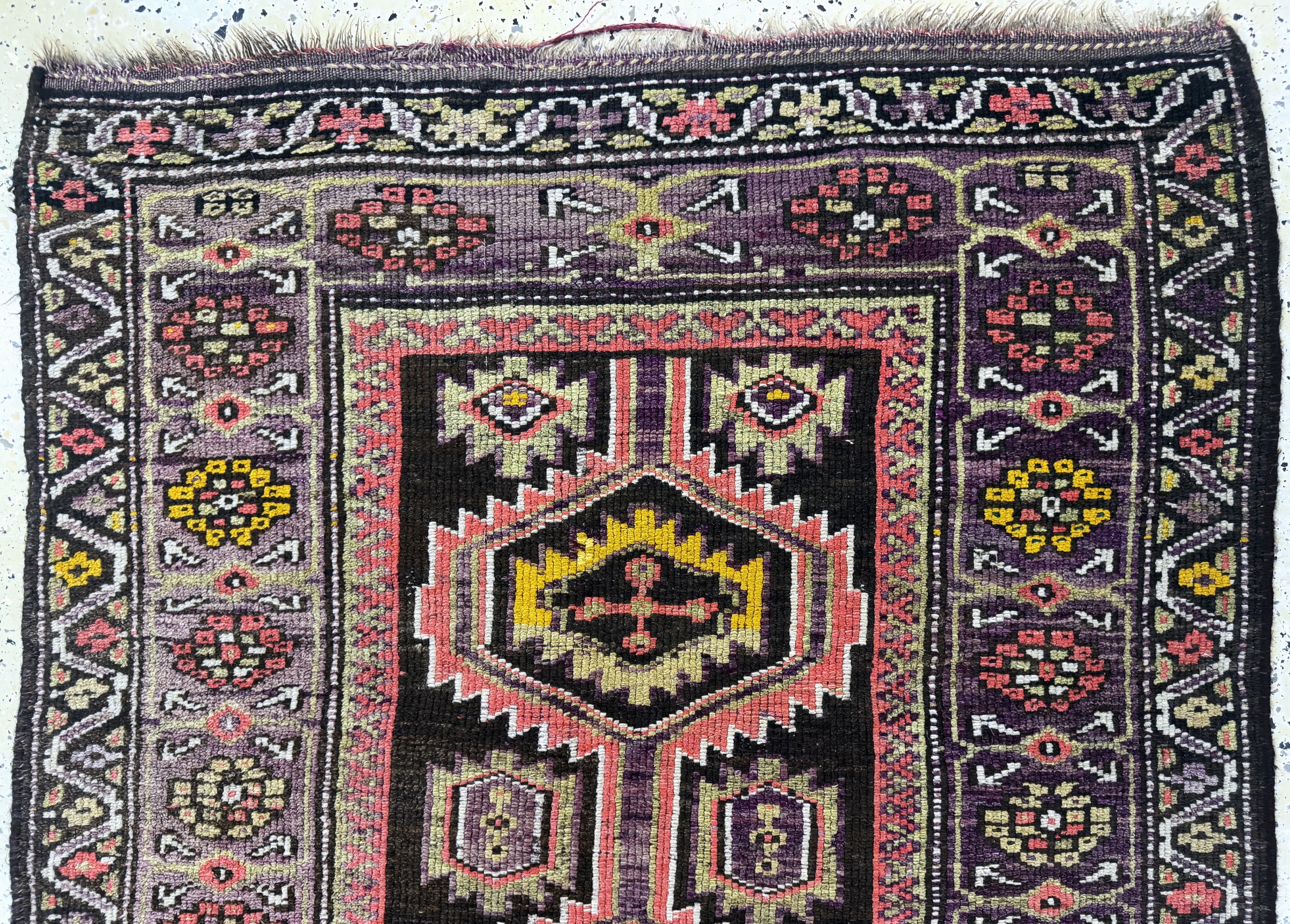 Detail a: Kurdischer"Dorfteppich", Türkei, um 1900, Wolle auf Wolle, ca. 190 x 105 cm, EHZ: 2-3