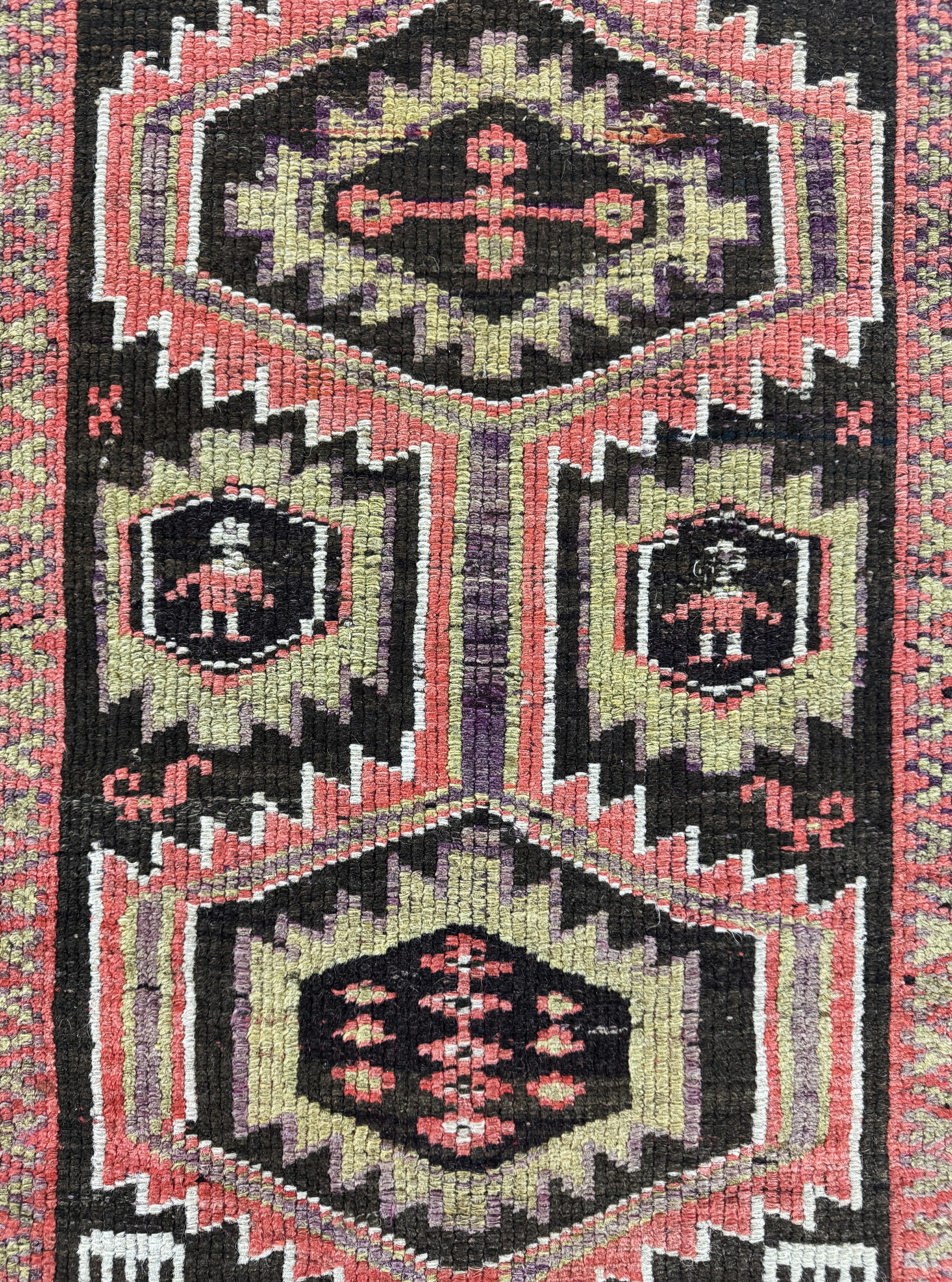 Detail d: Kurdischer"Dorfteppich", Türkei, um 1900, Wolle auf Wolle, ca. 190 x 105 cm, EHZ: 2-3