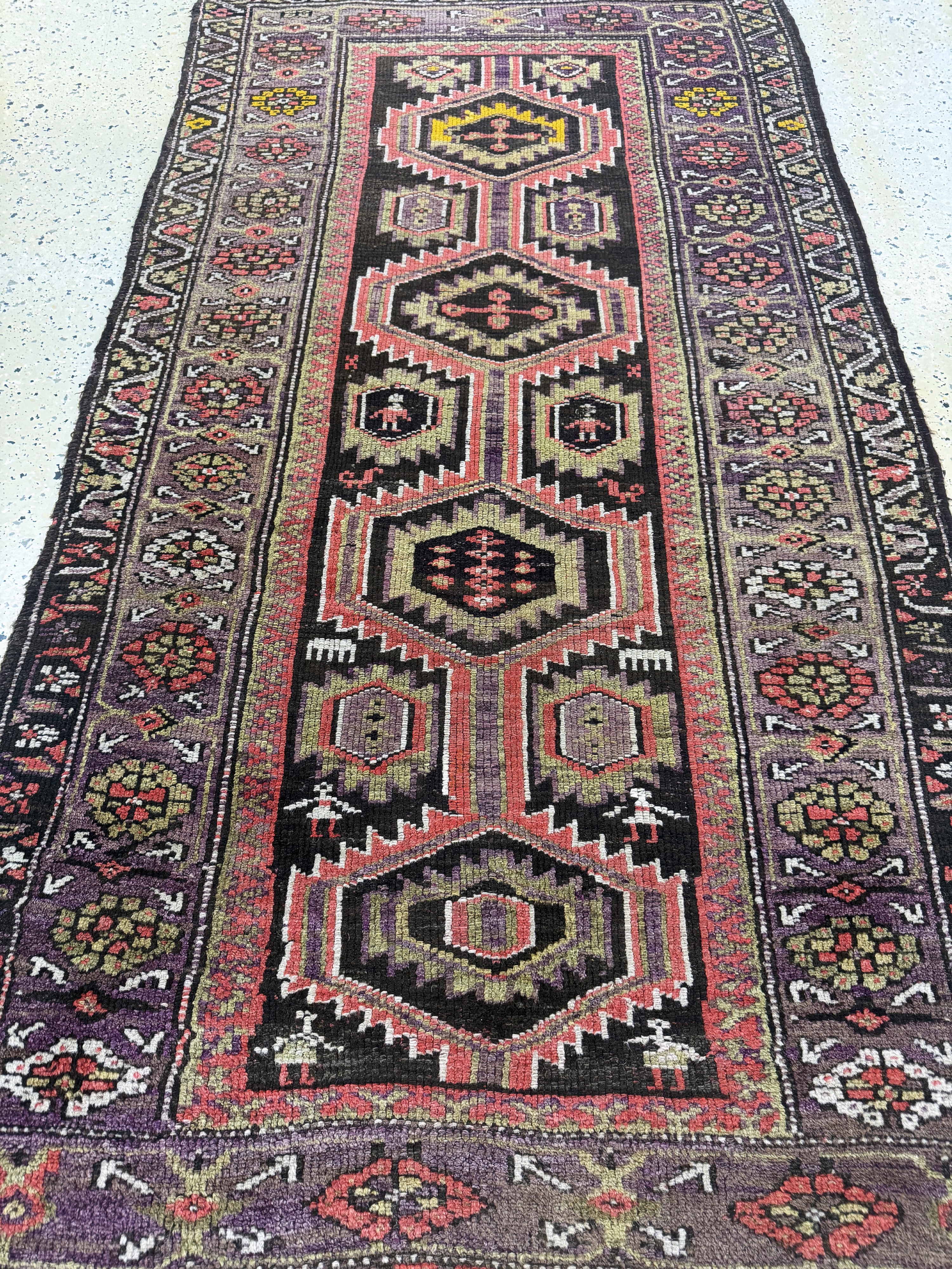 Detail e: Kurdischer"Dorfteppich", Türkei, um 1900, Wolle auf Wolle, ca. 190 x 105 cm, EHZ: 2-3
