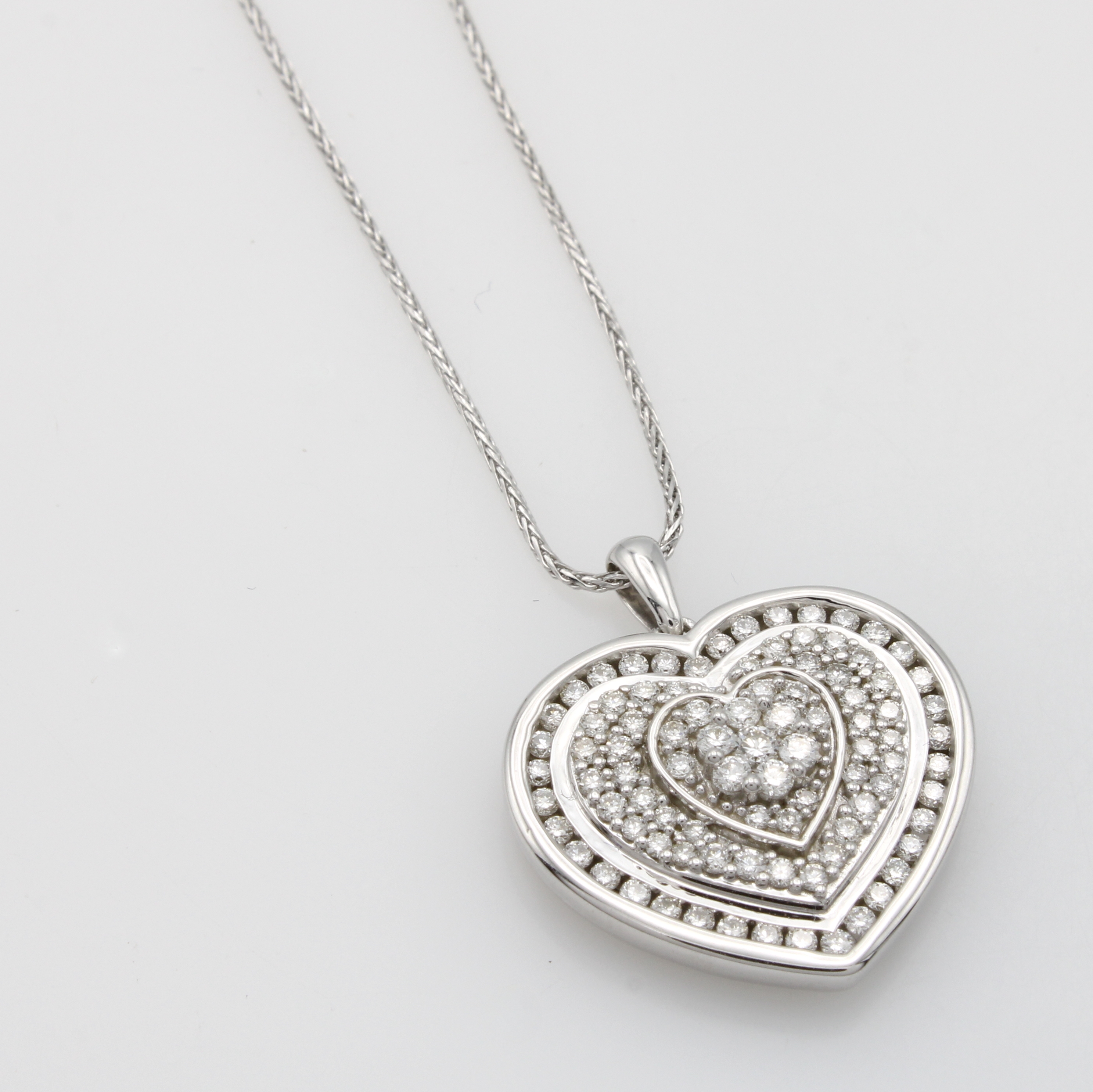 Image 27072891 - Herzanhänger mit Brillanten an Kette, WG 585/000, Brill. zus. ca. 0.60 ct ...