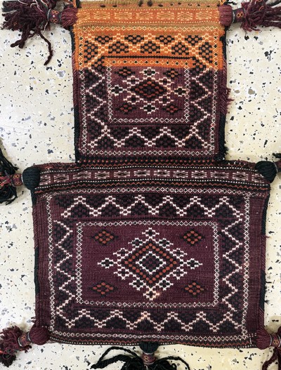 27072816b - 3 Lots Salztasche & Taschenfront & Pfeiltasche antik, Wolle auf Wolle, ca. 55 x 55 cm, ...