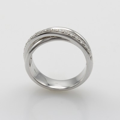 27072839a - Ring mit Brillanten, WG 750/000, 17 Brill. zus. ca. 0.22 ct Weiß/si in einer Reihe ...