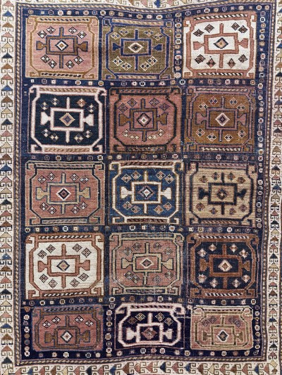 27072868c - Antiker Kazak, Kaukasus, 19.Jhd, Wolle auf Wolle, ca. 150 x 120 cm, EHZ: 3(restauriert) ...