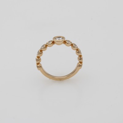 27072885a - Ring mit Brillanten, RG 750/000, 11 Brill. zus. ca. 0.60 ct Weiß/si, RW ca. 54 ...