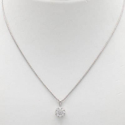 27072889a - Anhänger mit Brillanten an Kette, WG 585/000, runde Form, Brill. zus. ca. 0.16 ct ...