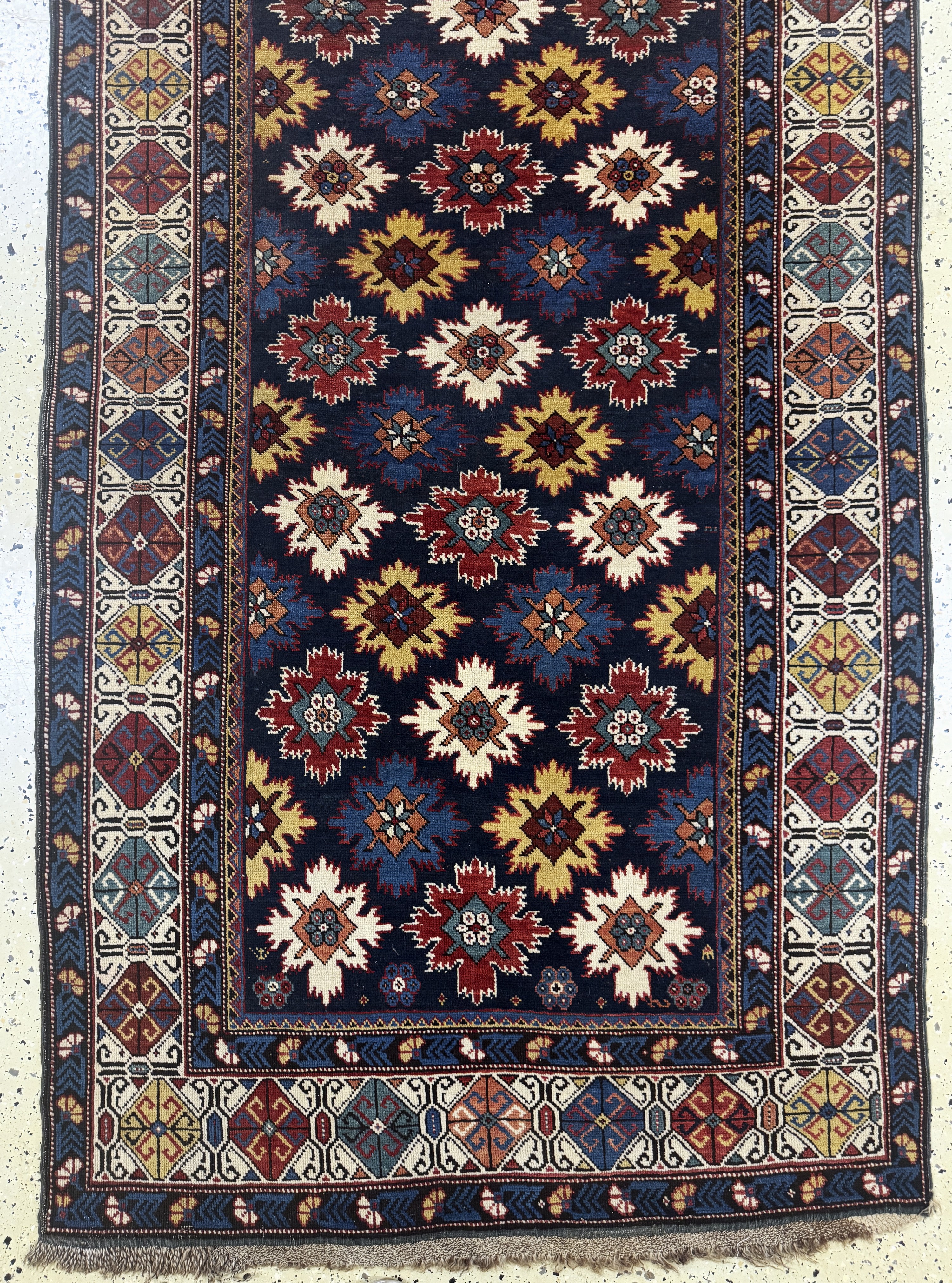 Detail d: Antiker Schirwan-Kazak, Kaukasus, 19:Jhd, Wolle auf Wolle, ca. 414 x 115 cm, EHZ: 2