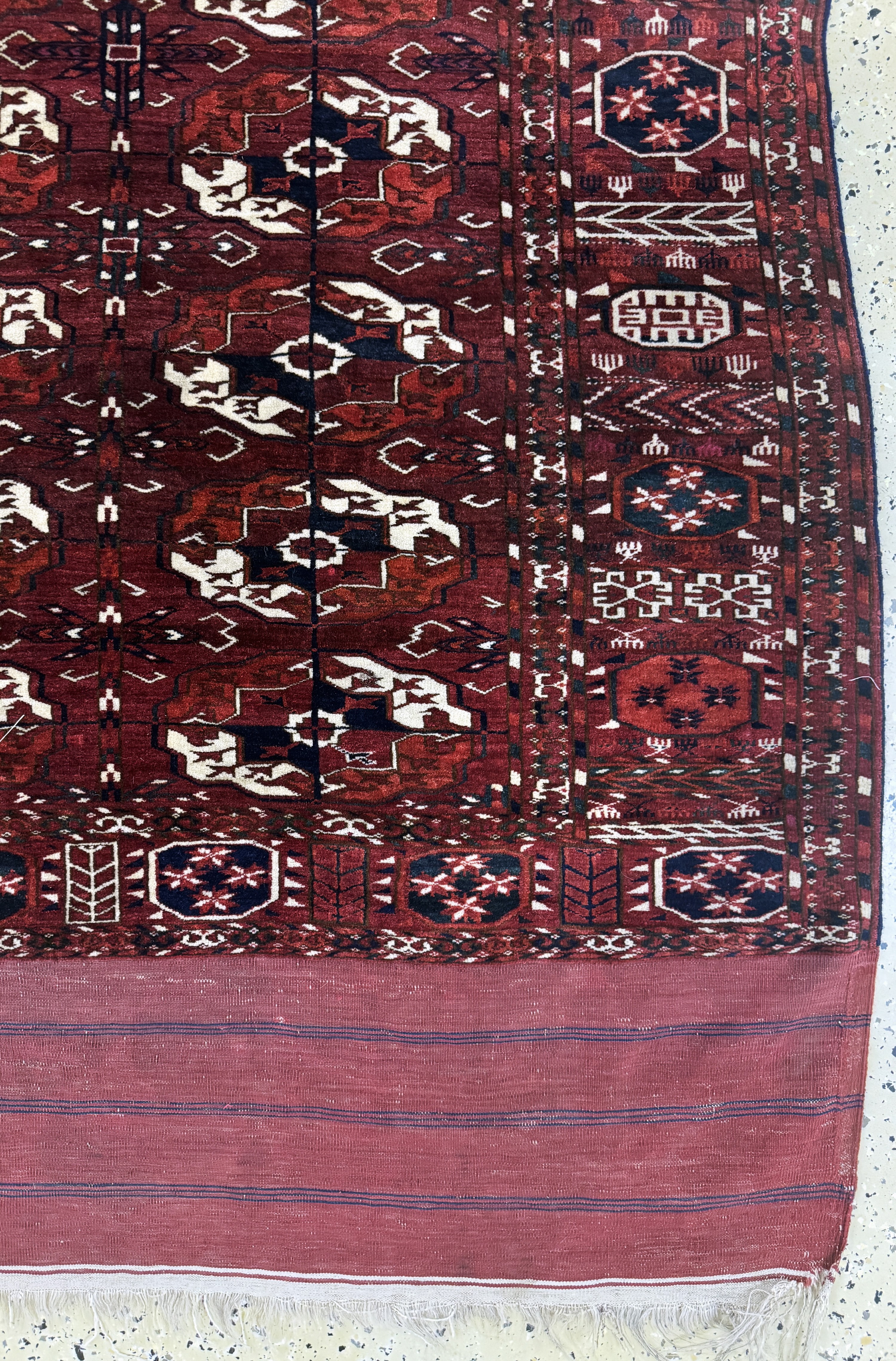 Detail a: Feine Tekke Hauptteppich antik, Turkmenistan, 19.Jhd, Wolle auf Wolle, ca. 260 x 185 cm, EHZ: 2