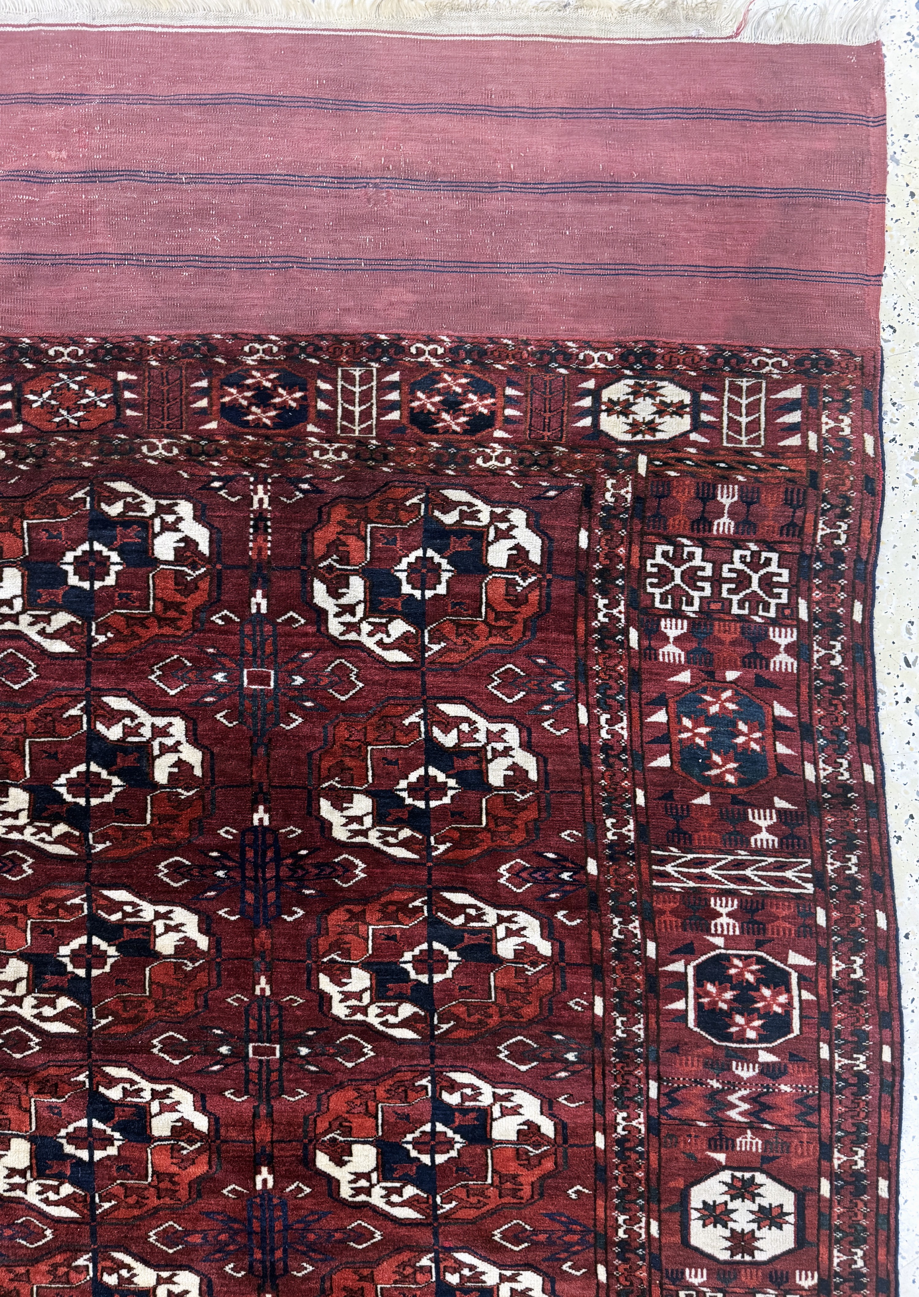 Detail d: Feine Tekke Hauptteppich antik, Turkmenistan, 19.Jhd, Wolle auf Wolle, ca. 260 x 185 cm, EHZ: 2