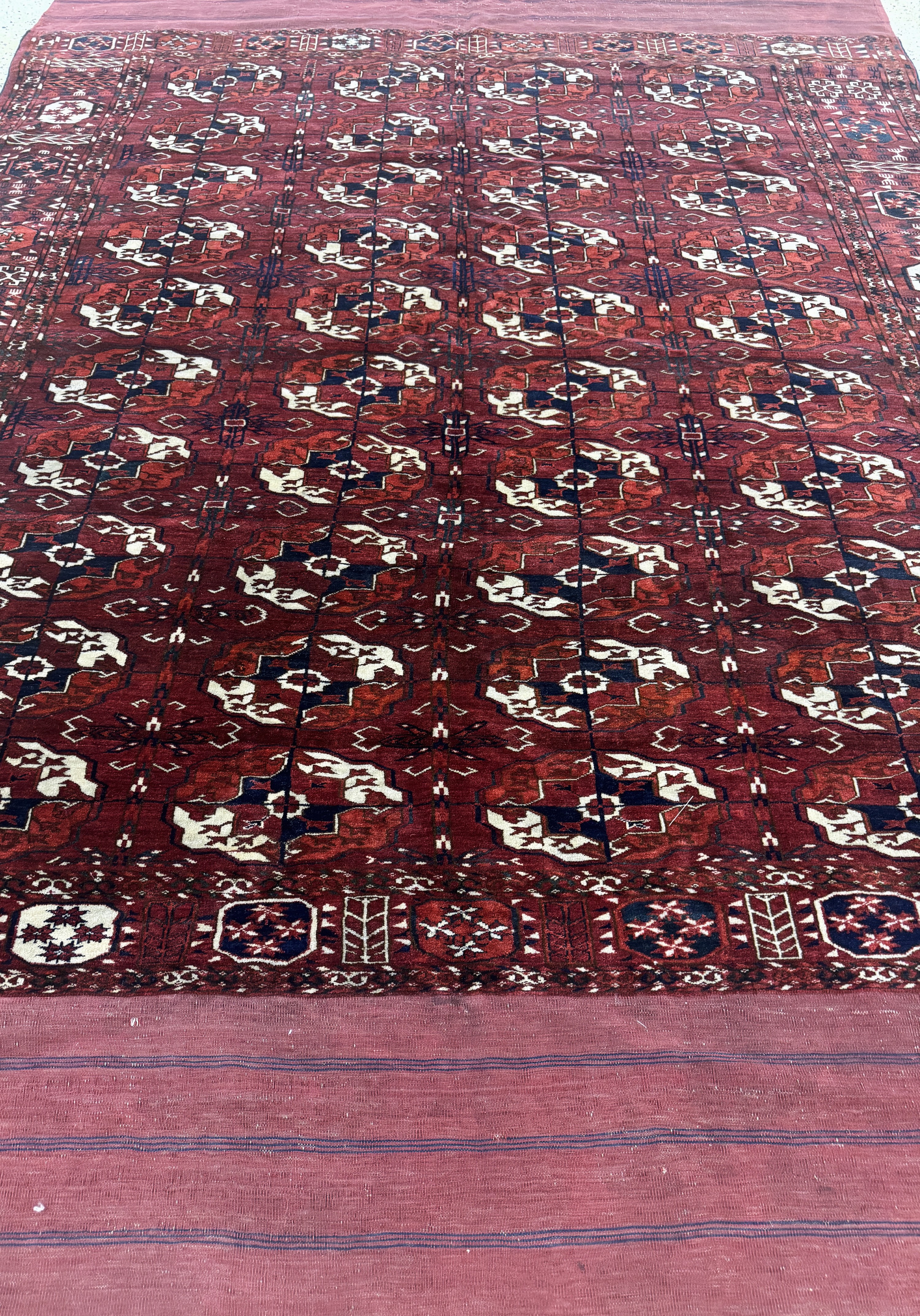 Detail f: Feine Tekke Hauptteppich antik, Turkmenistan, 19.Jhd, Wolle auf Wolle, ca. 260 x 185 cm, EHZ: 2